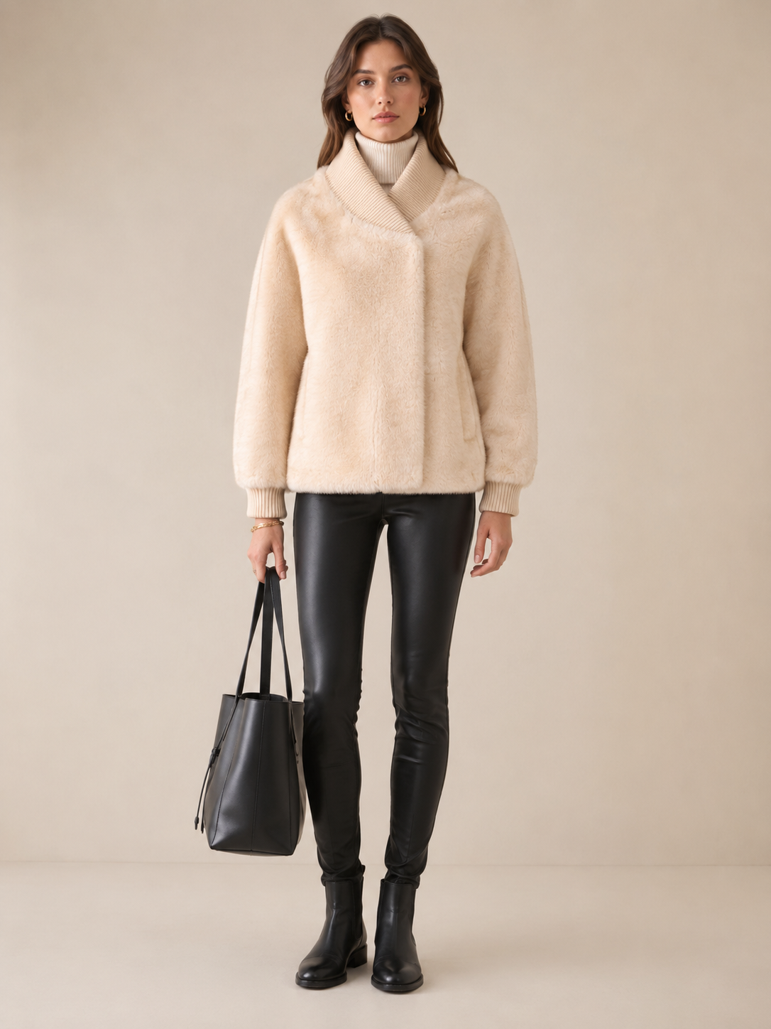 Kuschelige Fake-Fur-Jacke Beige