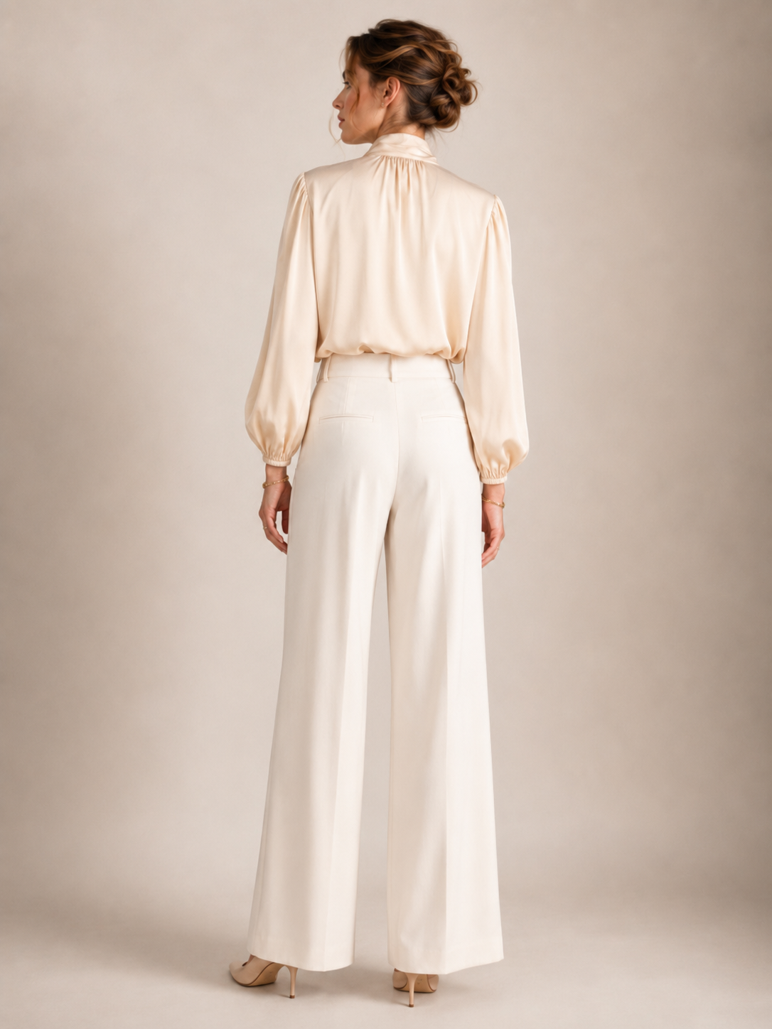 Schluppenbluse „Liana Schleife“ Beige
