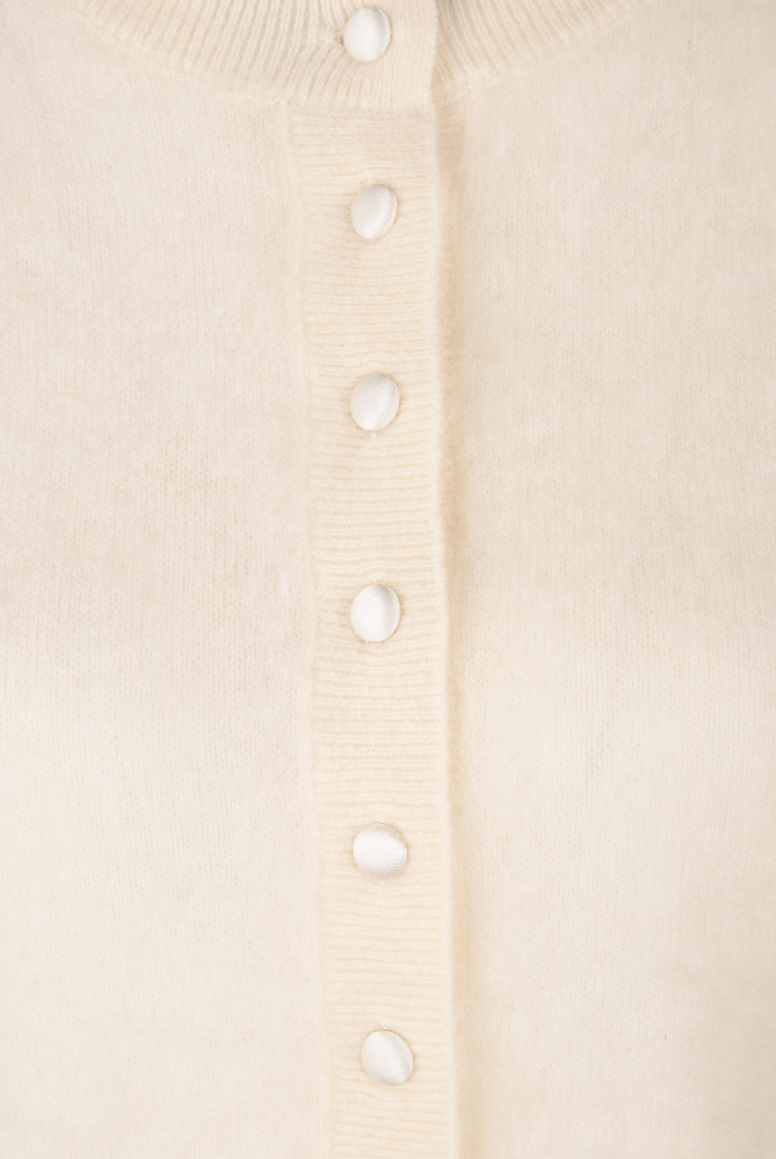 Flauschige Strickjacke Creme