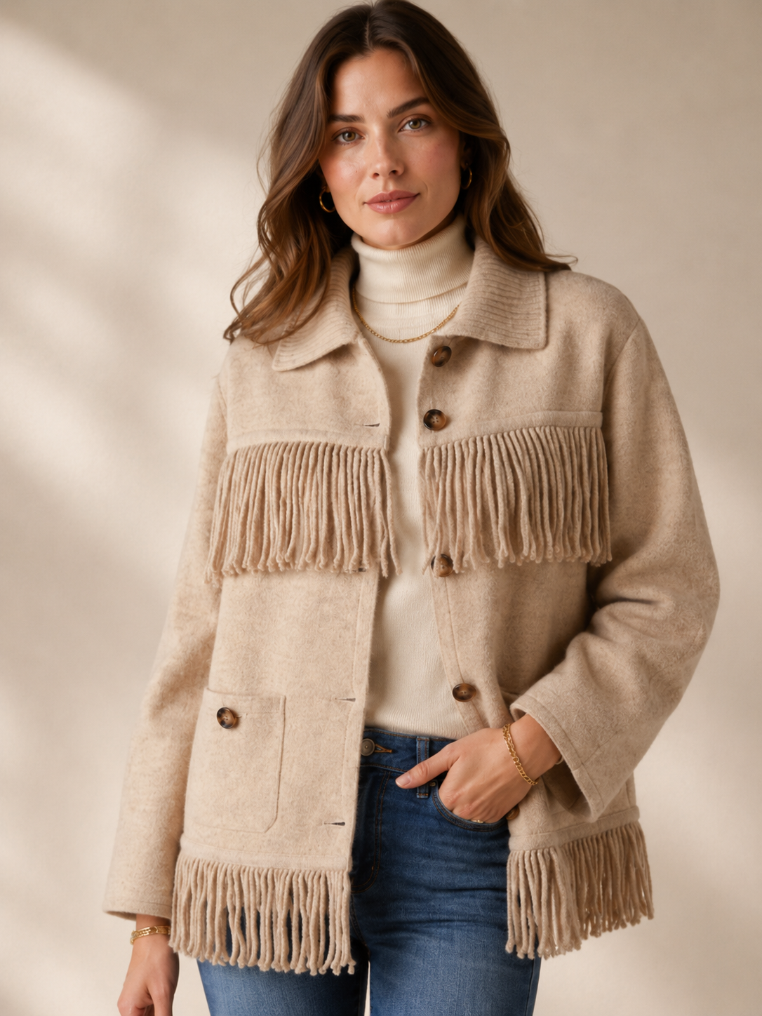 Blossom & Co. Bohemian Chic Statement-Wolljacke Beige - Lookbook-Impression