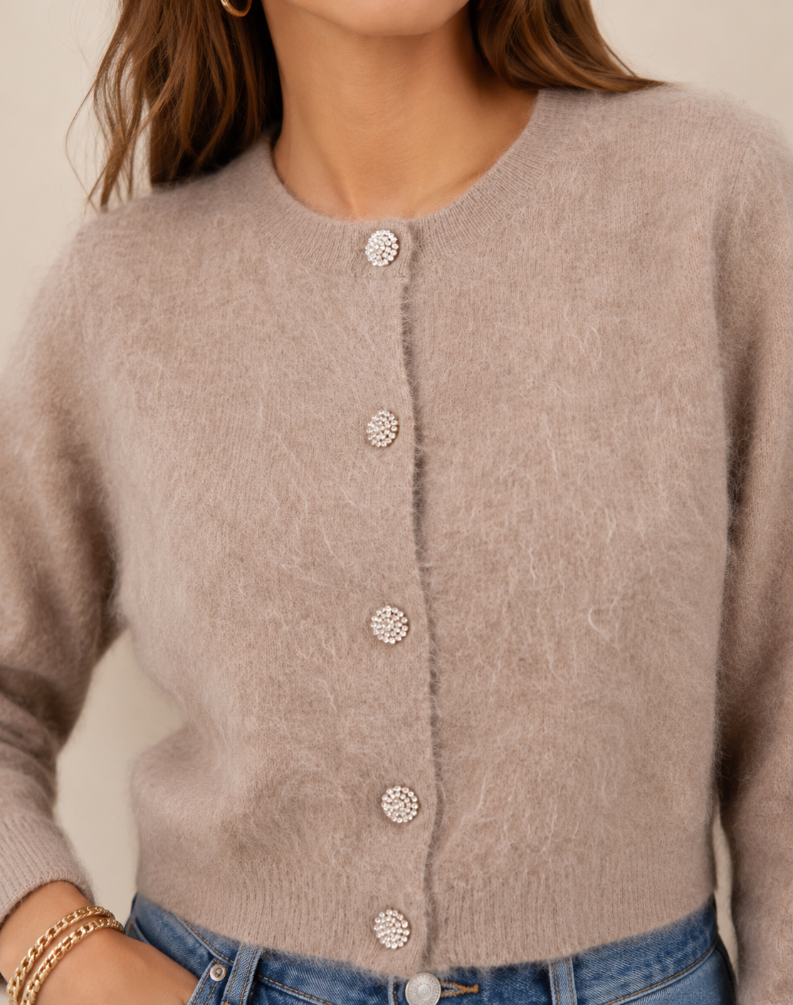 Flauschige Kaschmir-Strickjacke „Schmuckknöpfe“ Beige/Taupe