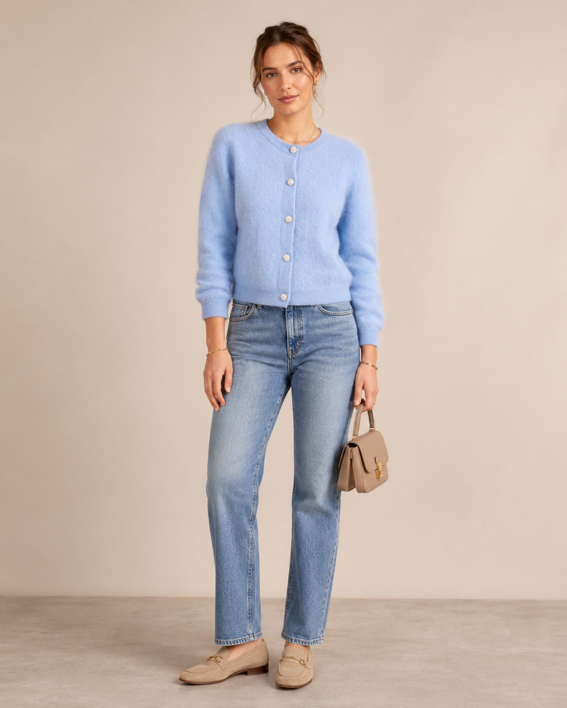 Flauschige Kaschmir-Strickjacke „Schmuckknöpfe“ Hellblau