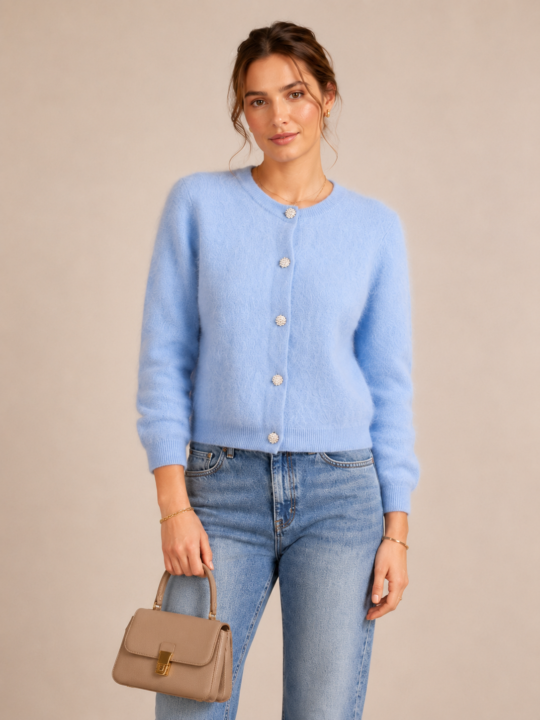 Flauschige Kaschmir-Strickjacke „Schmuckknöpfe“ Hellblau
