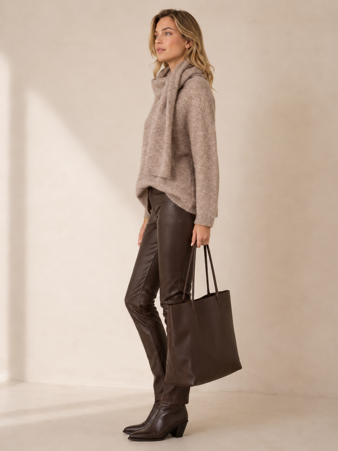 Pullover mit integriertem Schal Melange Taupe