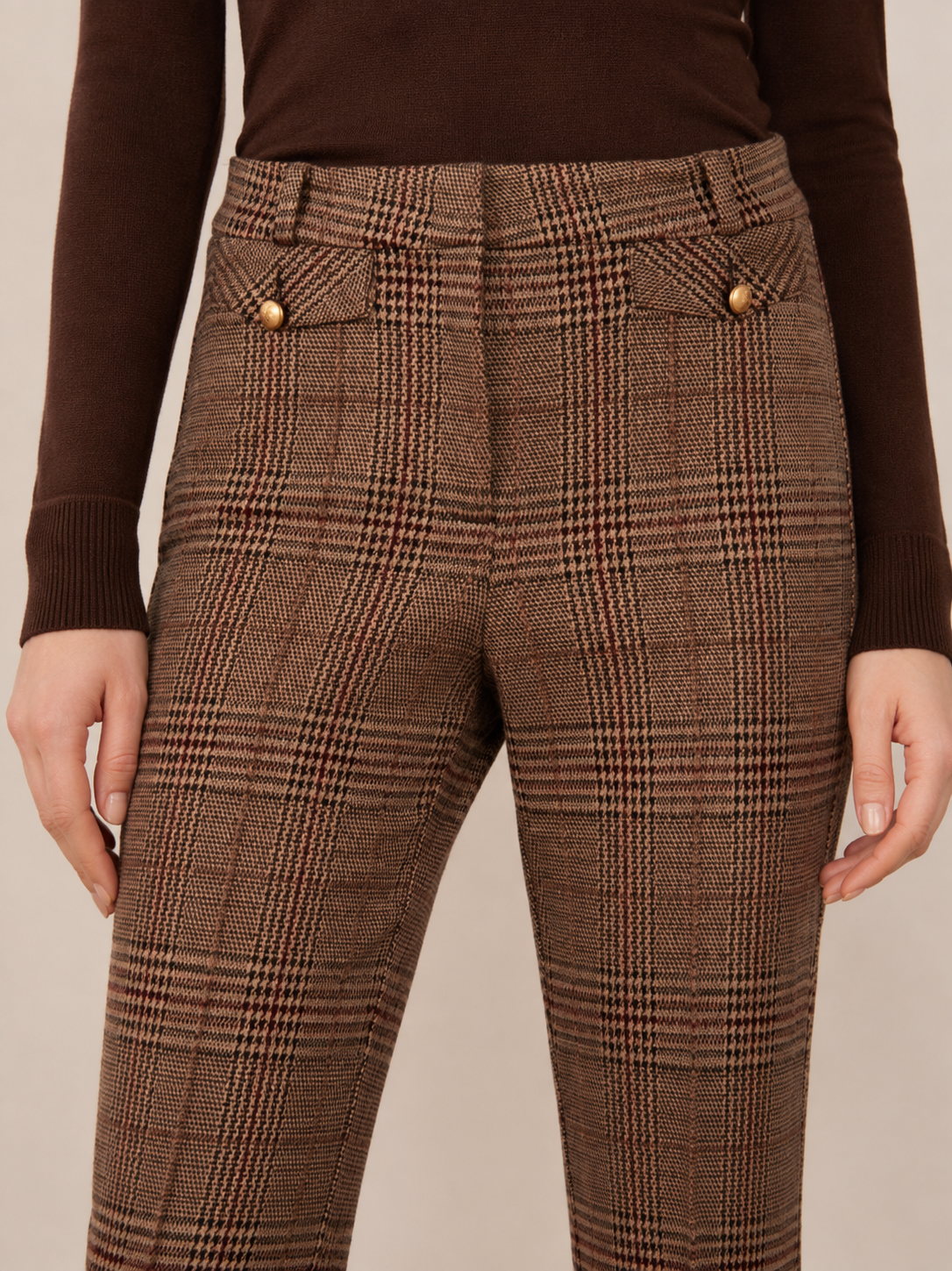 Cambio Moderner Twist Die Karohose Fleur Cropped Beige Schwarz Barolo - Lookbook-Impression