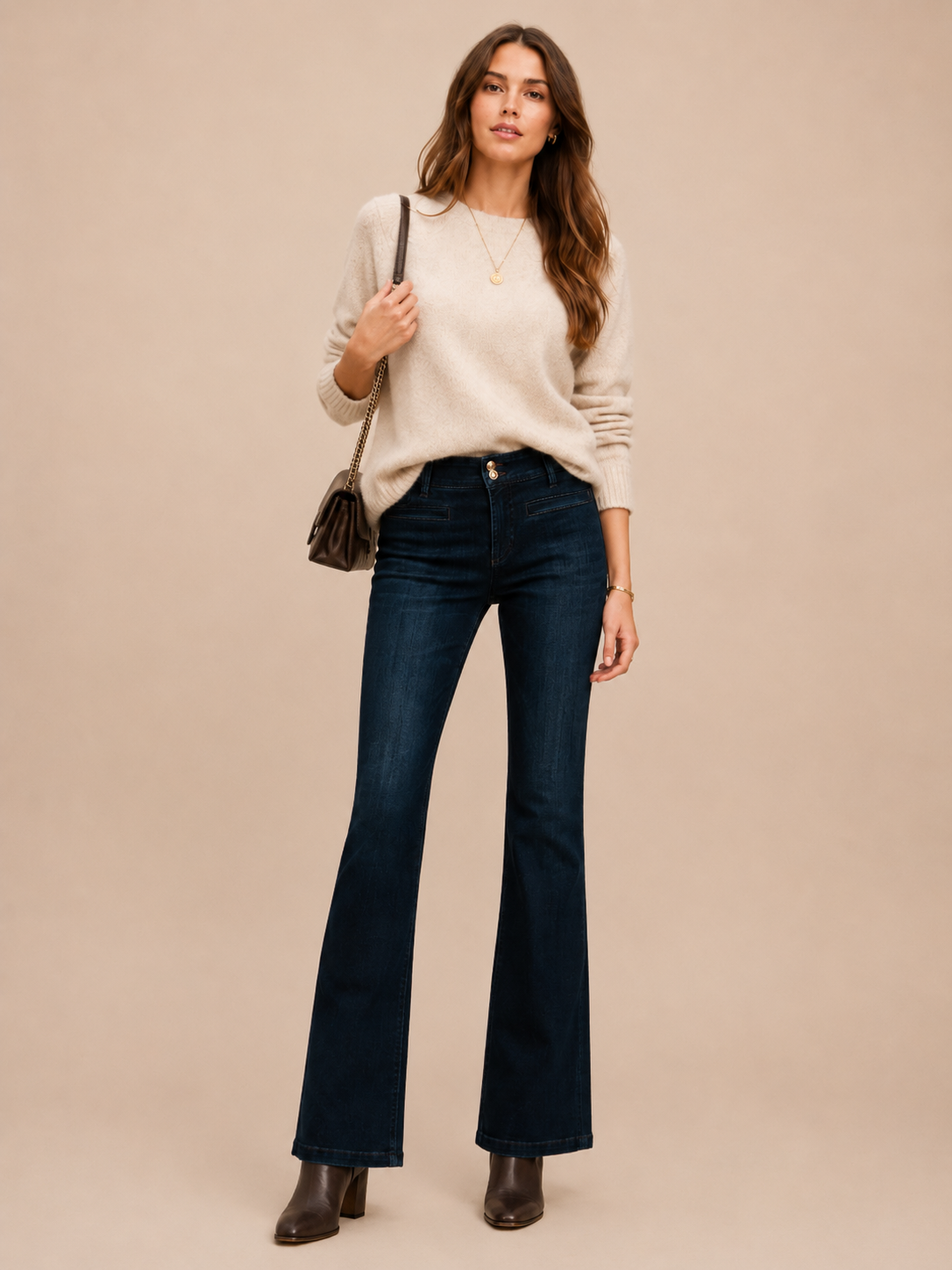 Flared-Jeans „Tessa“ Dunkelblaue Waschung