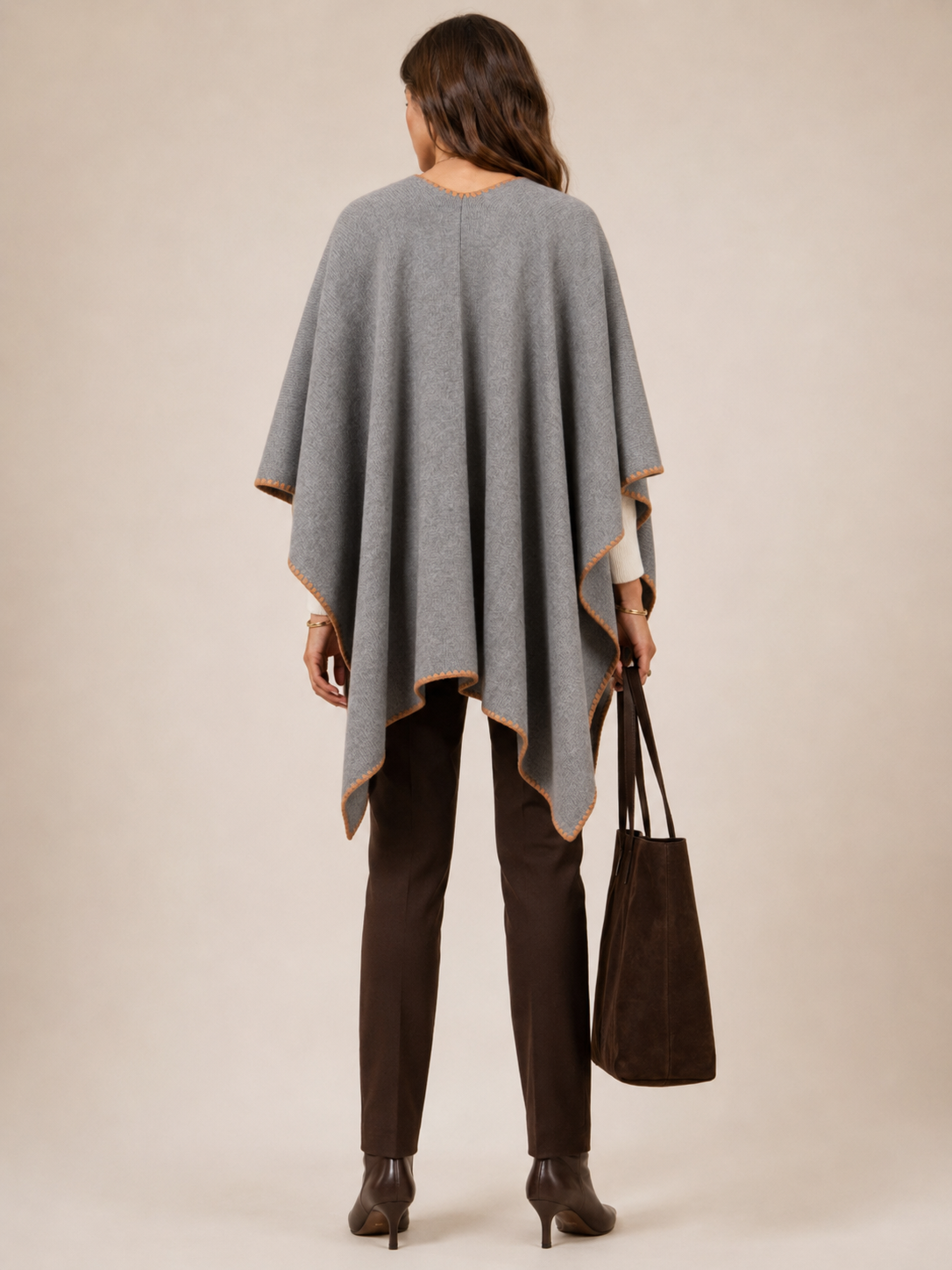 Statement-Cape Edlem Grau | Ziernaht Camel