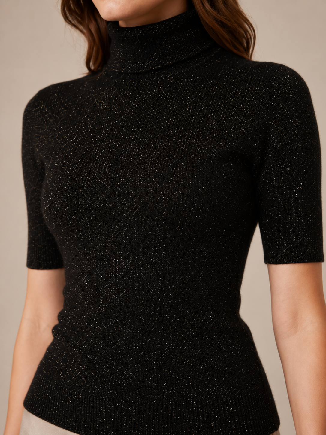 Kurzarm-Rollkragenpullover „Glamour“ Schwarz | Gold