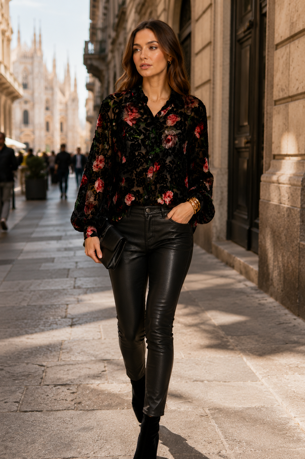 Samtausbrenner-Bluse „Floral“ Schwarz | Rot | Grün