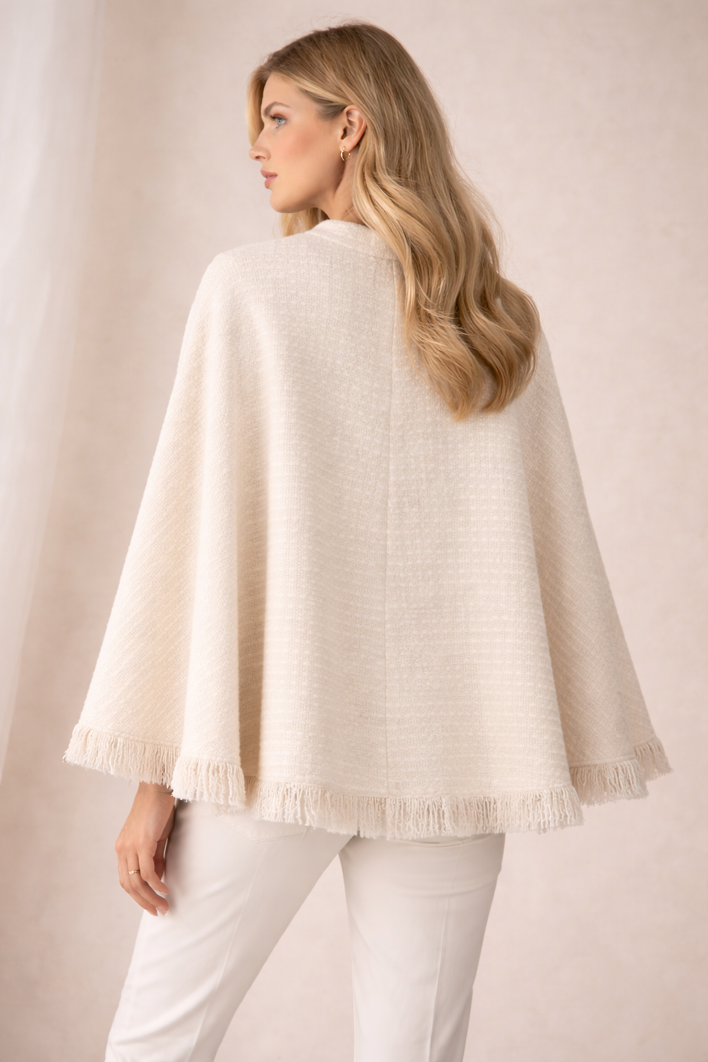 Bouclé-Cape Creme