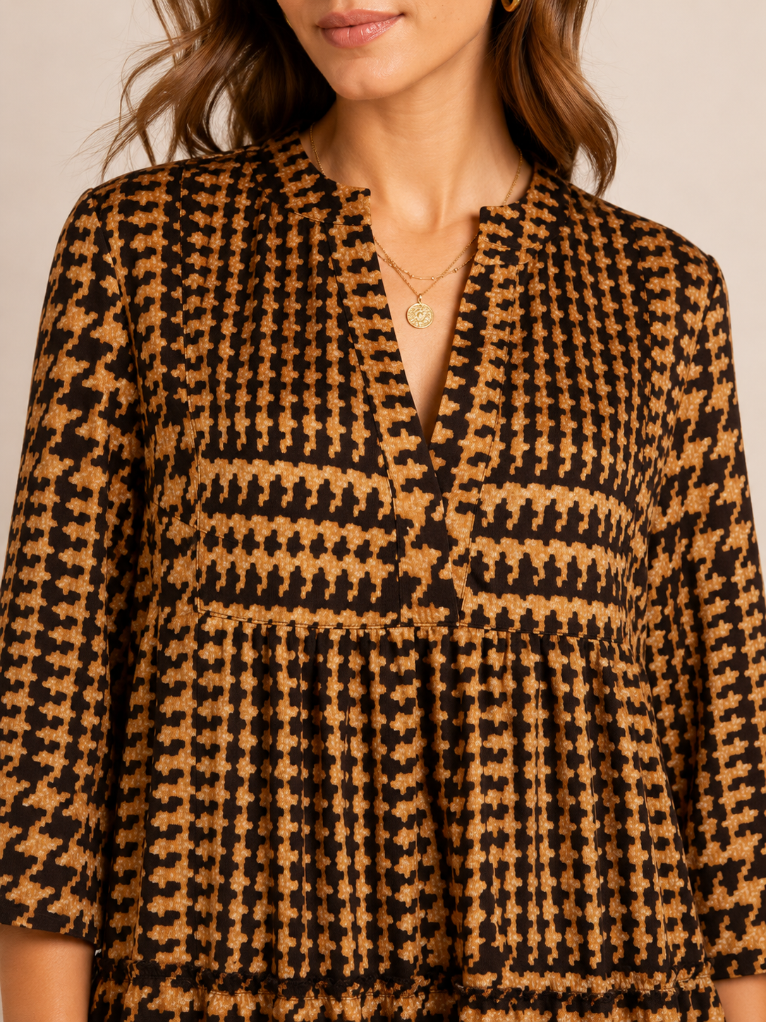 Stufenkleid „Retro-Charme“ Gold | Dunkelbraun