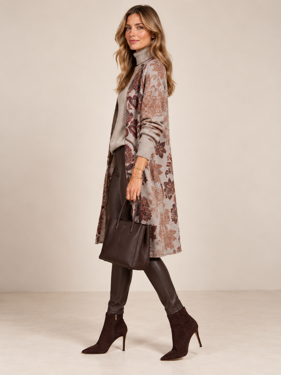 Grace / Luxuriöser Komfort | Der Statement-Strickmantel Melange Grau | Multicolor / Seitenansicht