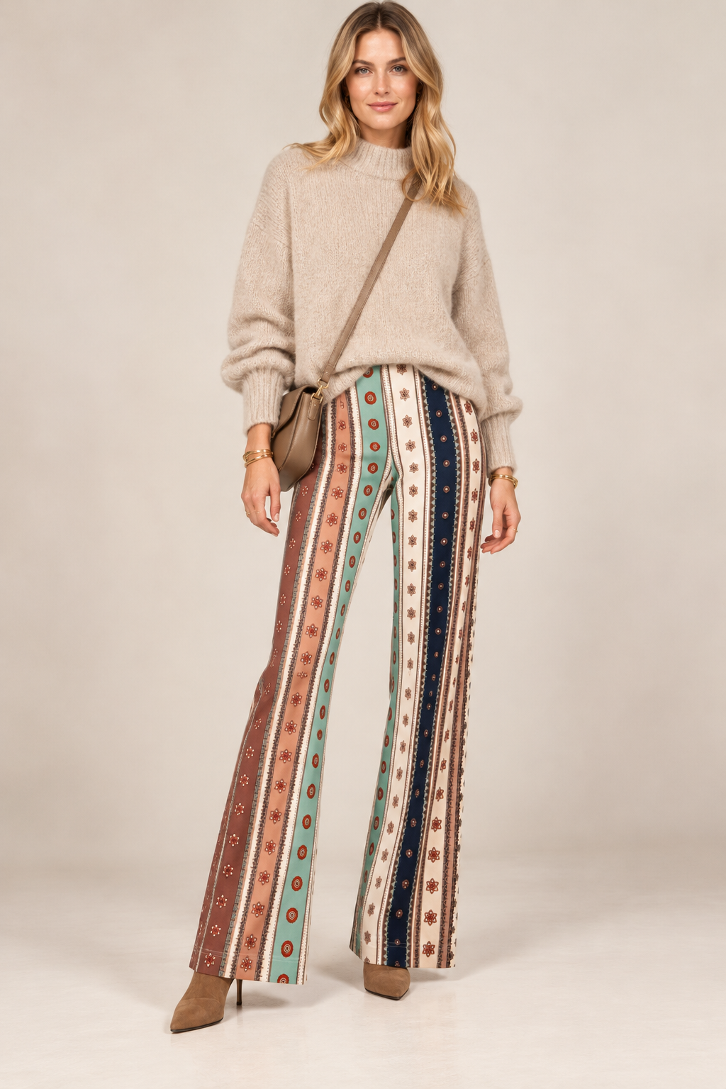 LEBENDIGE MUSTER UND HÖCHSTER KOMFORT: DIE MULTICOLOR-STREIFENHOSE VON HERZENS / Frontansicht