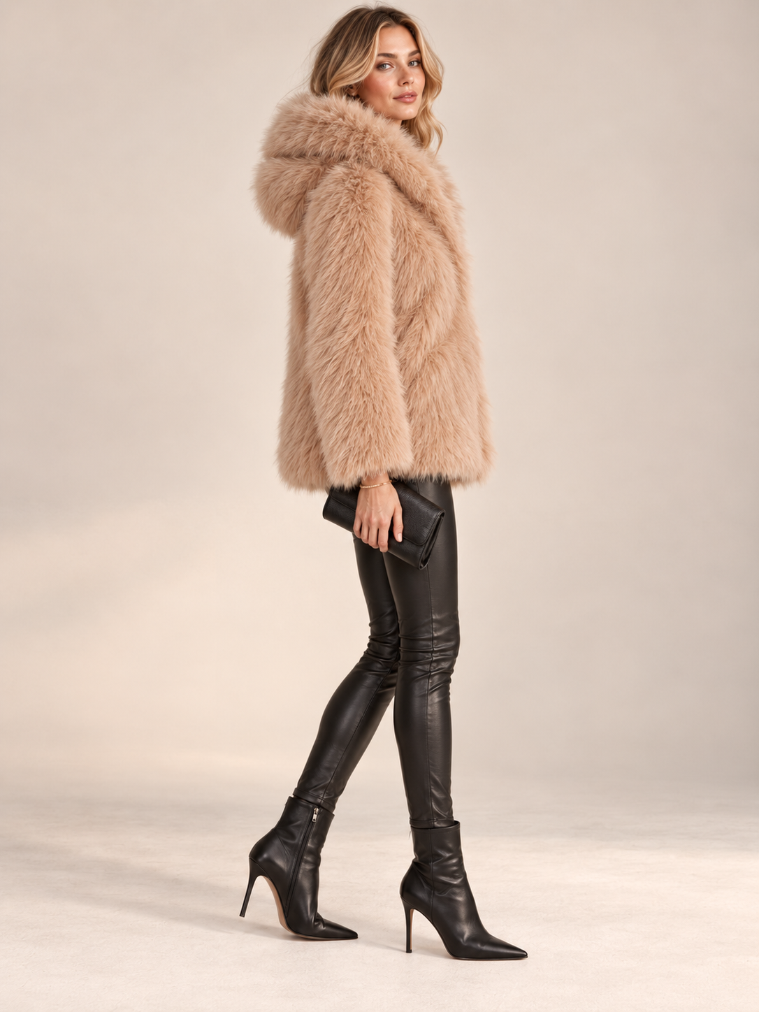 Kimmich Trikot / Mondäne Eleganz Fake-Fur-Jacke Beige / Seitenansicht