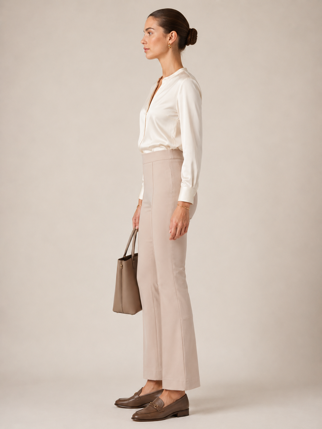 Elegante Kick-Flare Hose „Amaia“ Beige
