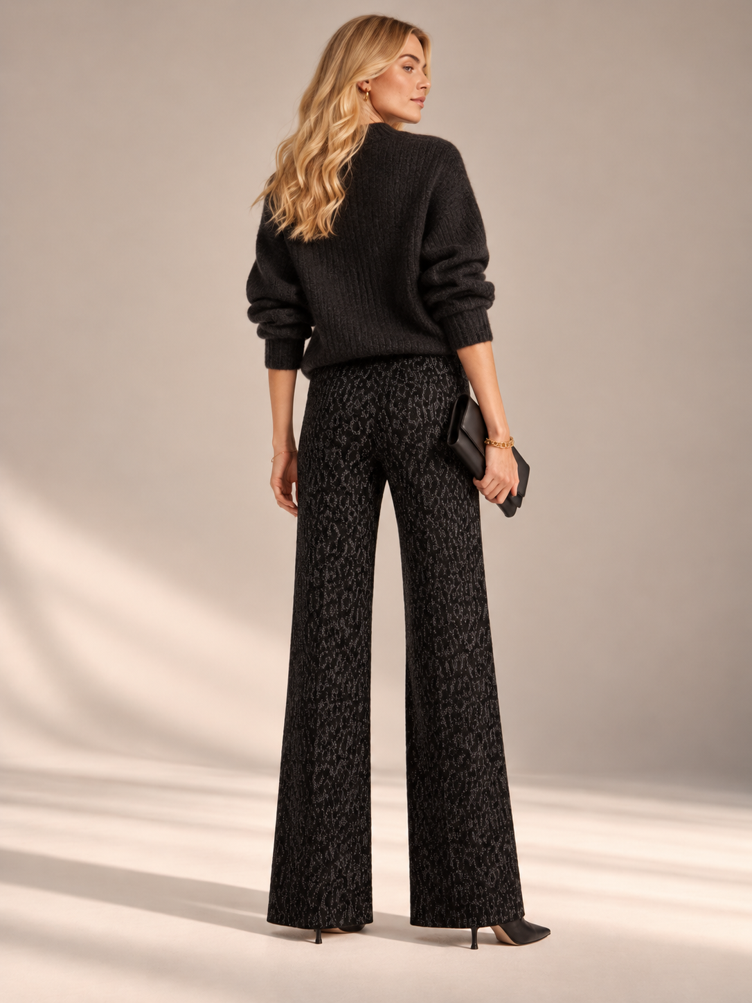 SEDUCTIVE / GLAMOURÖSER KOMFORT DIE SCHLUPFHOSE „KIMBERLY“ SCHWARZ / RÜCKANSICHT