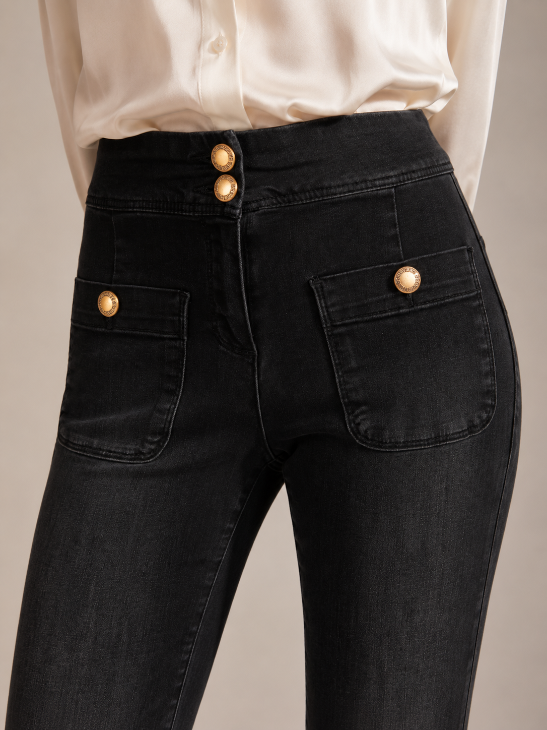 Flared-Jeans „Camille“ Schwarz | Edle Waschung