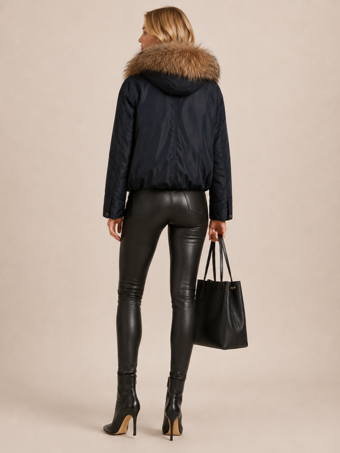 Urbaner Chic Statement-Daunenjacke Dunkelblau