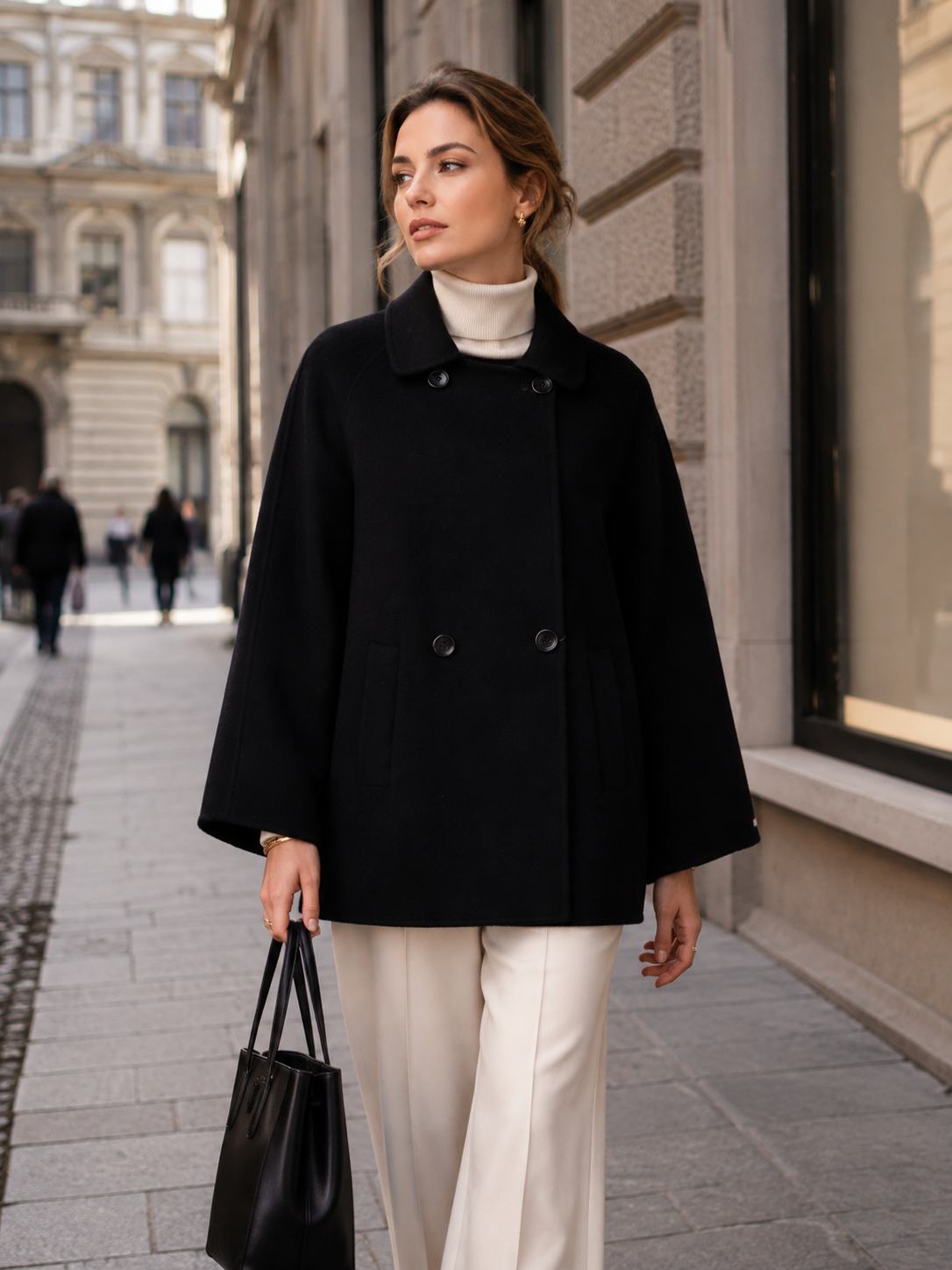 Luxuriöser Kurzmantel Schwarz
