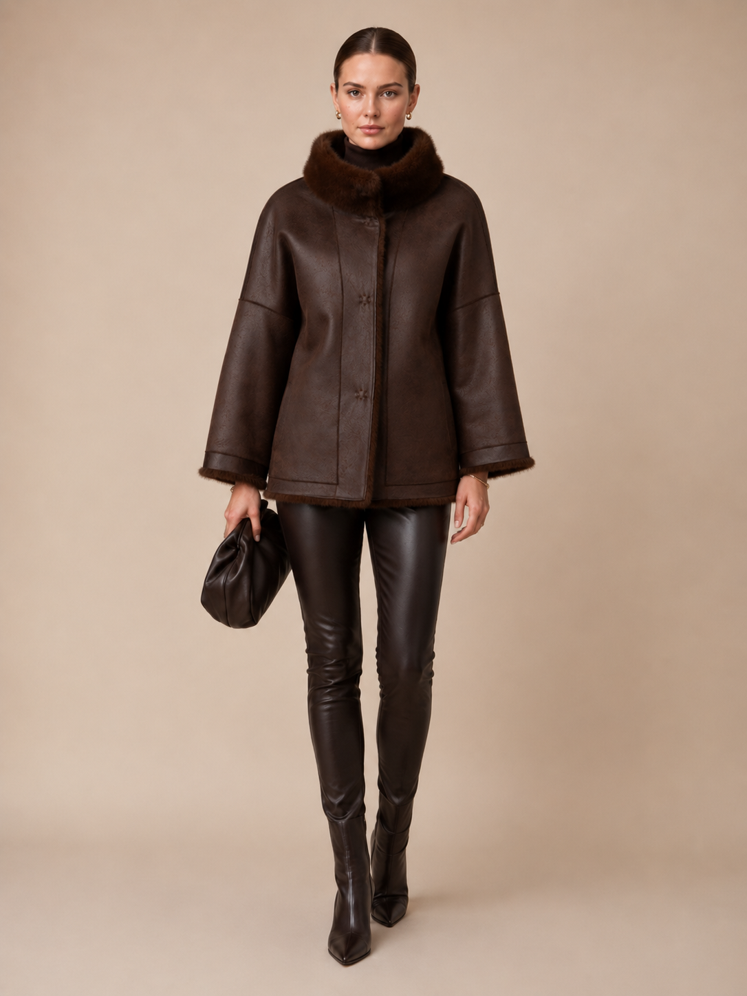 Artico Kuschelige Fake-Fur-Wendejacke Schokobraun - Lookbook-Impression