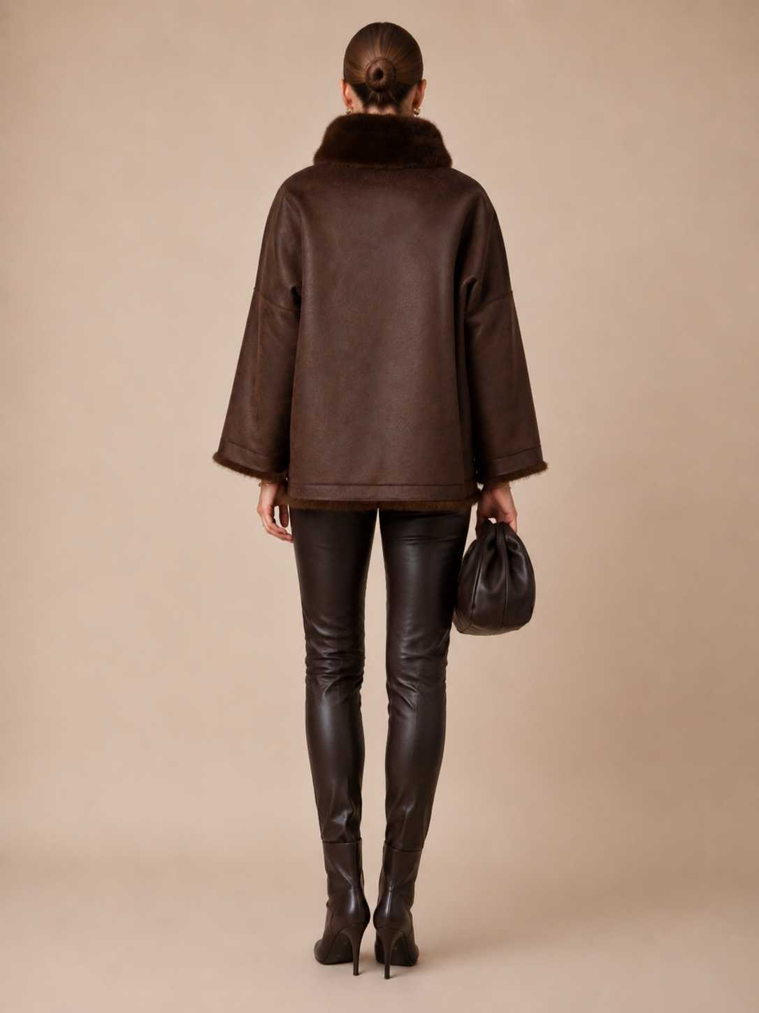 Artico Kuschelige Fake-Fur-Wendejacke Schokobraun - Style-Facette 2