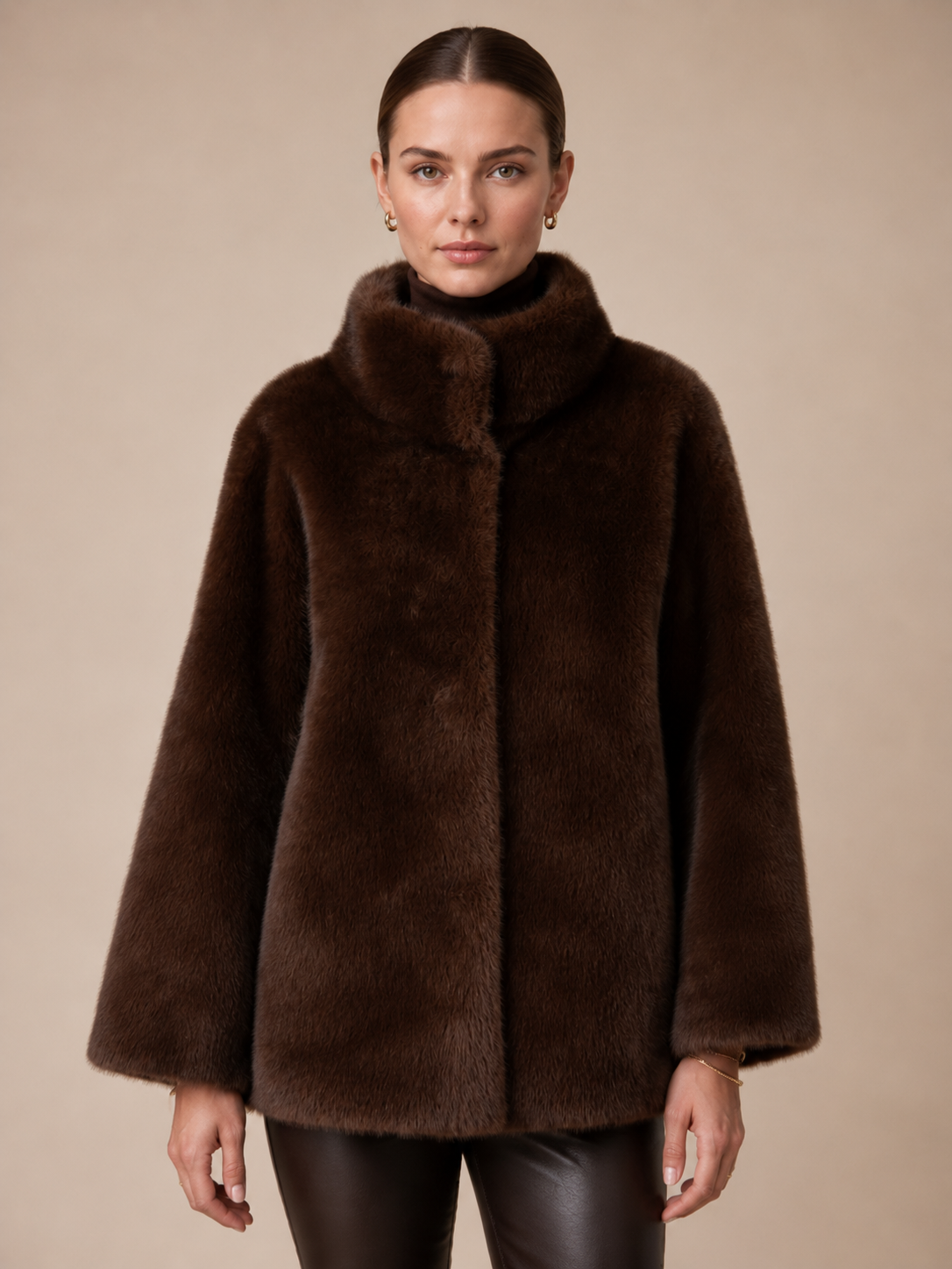 Artico Kuschelige Fake-Fur-Wendejacke Schokobraun - Design-Fokus