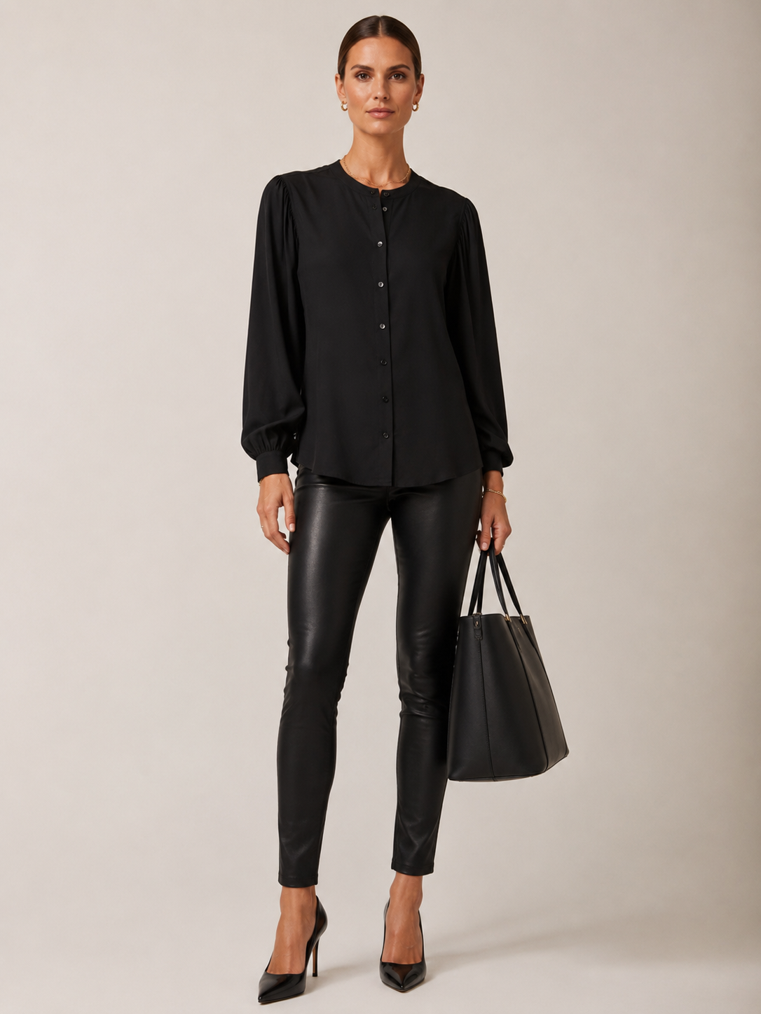 Zeitlose Seidenbluse „LUCIA“ Schwarz
