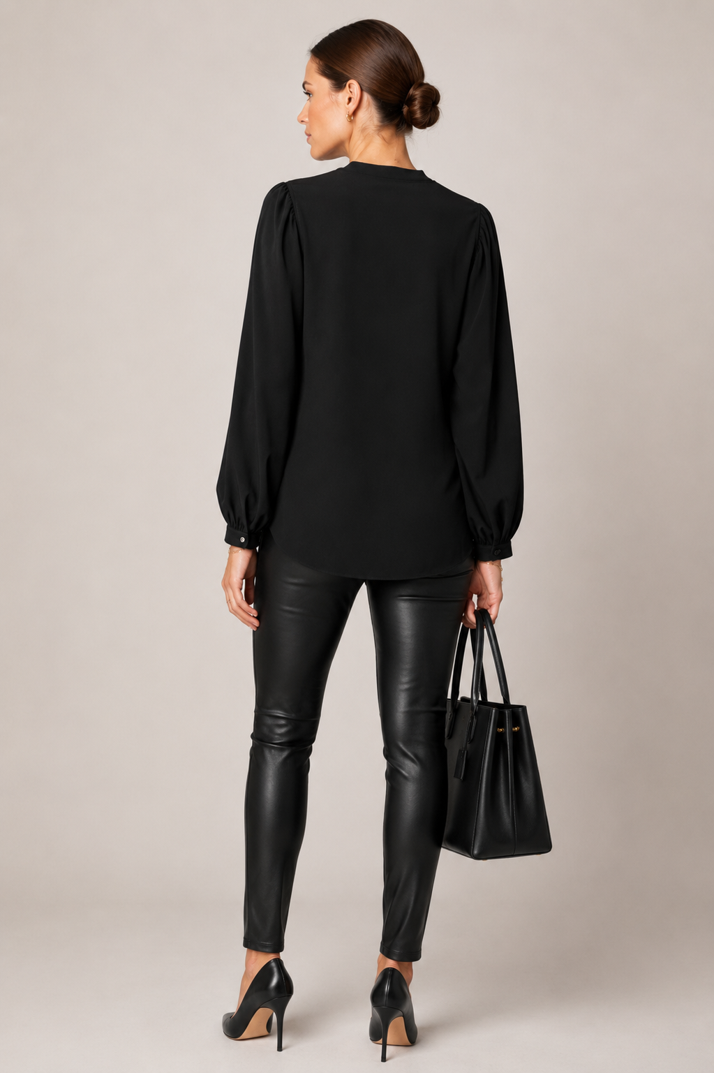 Zeitlose Seidenbluse „LUCIA“ Schwarz