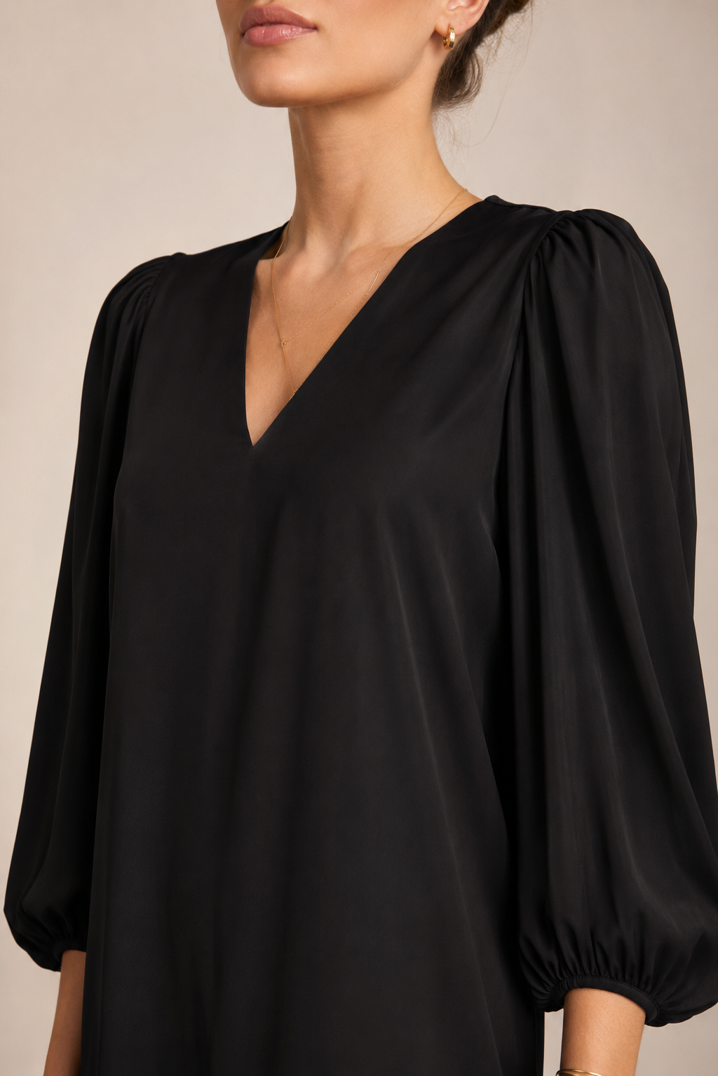 Elegantes Statement-Seidenkleid „NOOR“ Schwarz