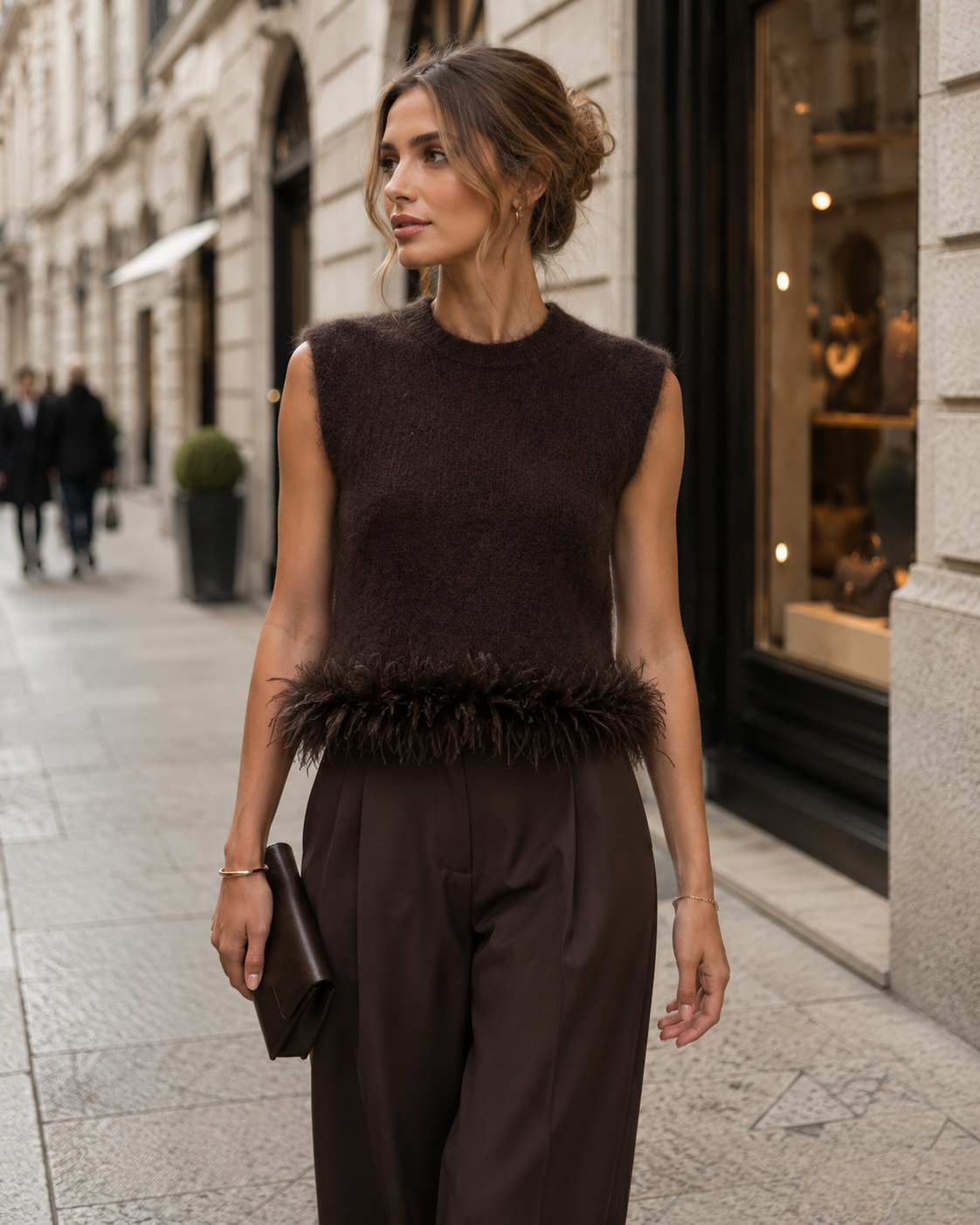 Blossom & Co. Statement-Strick-Top Federbesatz Schokobraun - Outfit-Inspiration