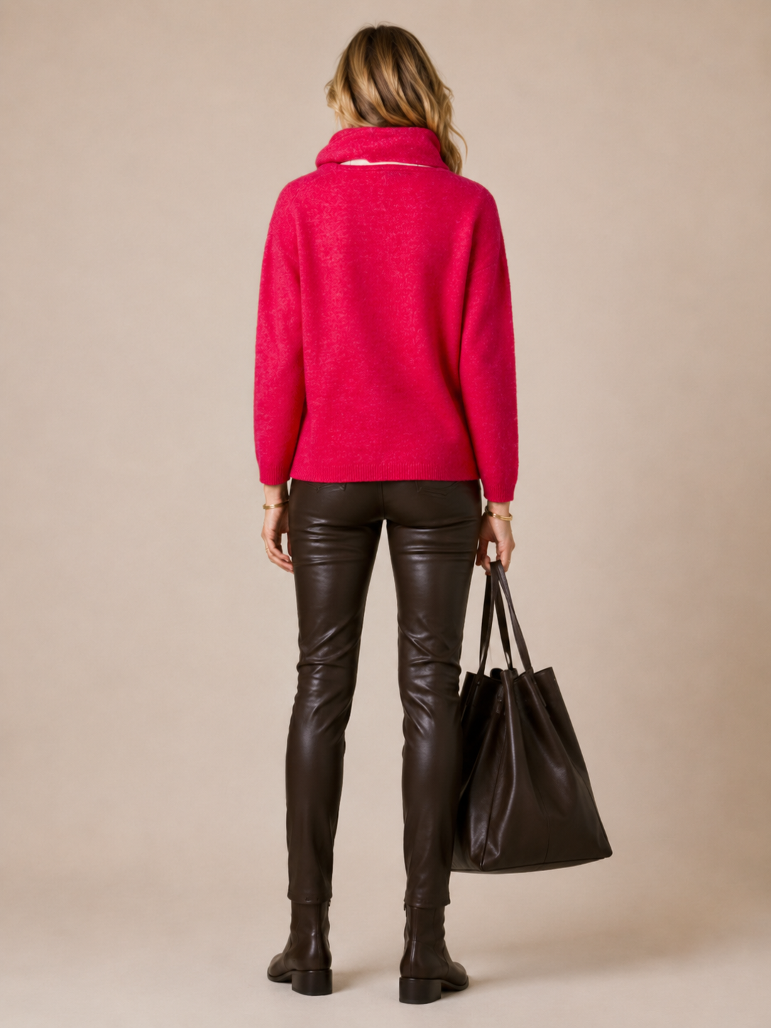Blossom & Co. Pullover mit integriertem Schal Leuchtendem Pink (Hot Pink) - Textur & Detail