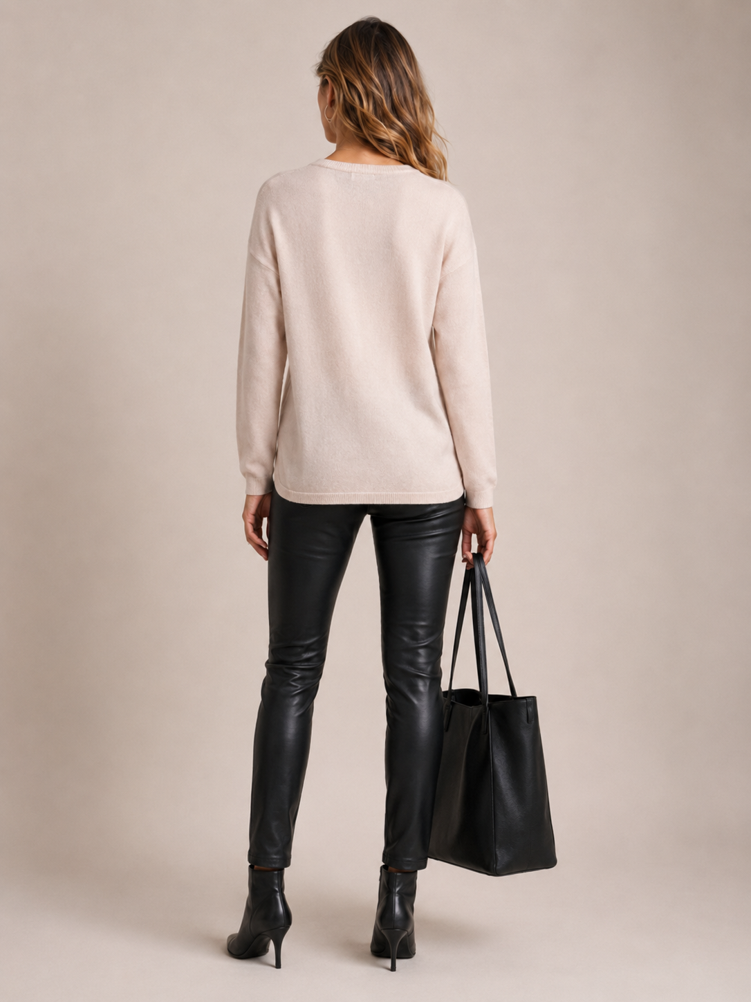 Blossom & Co. Zeitloser Kaschmir-Pullover Creme - Textur & Detail