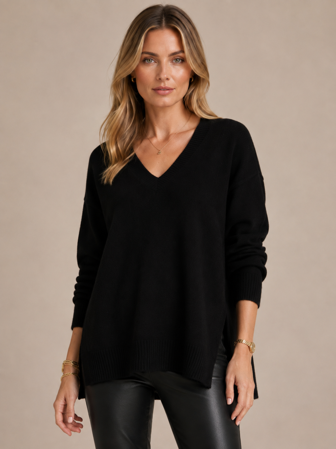 Blossom & Co. Zeitloser Kaschmir-Pullover Schwarz - Lookbook-Impression