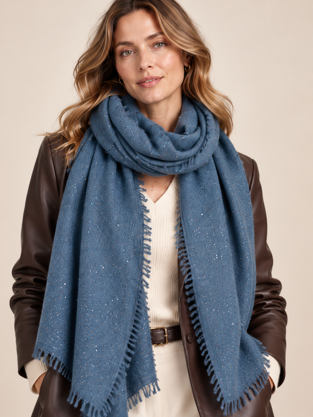 Luxuriöser Schal „Pailletten“ Tiefes Rauchblau
