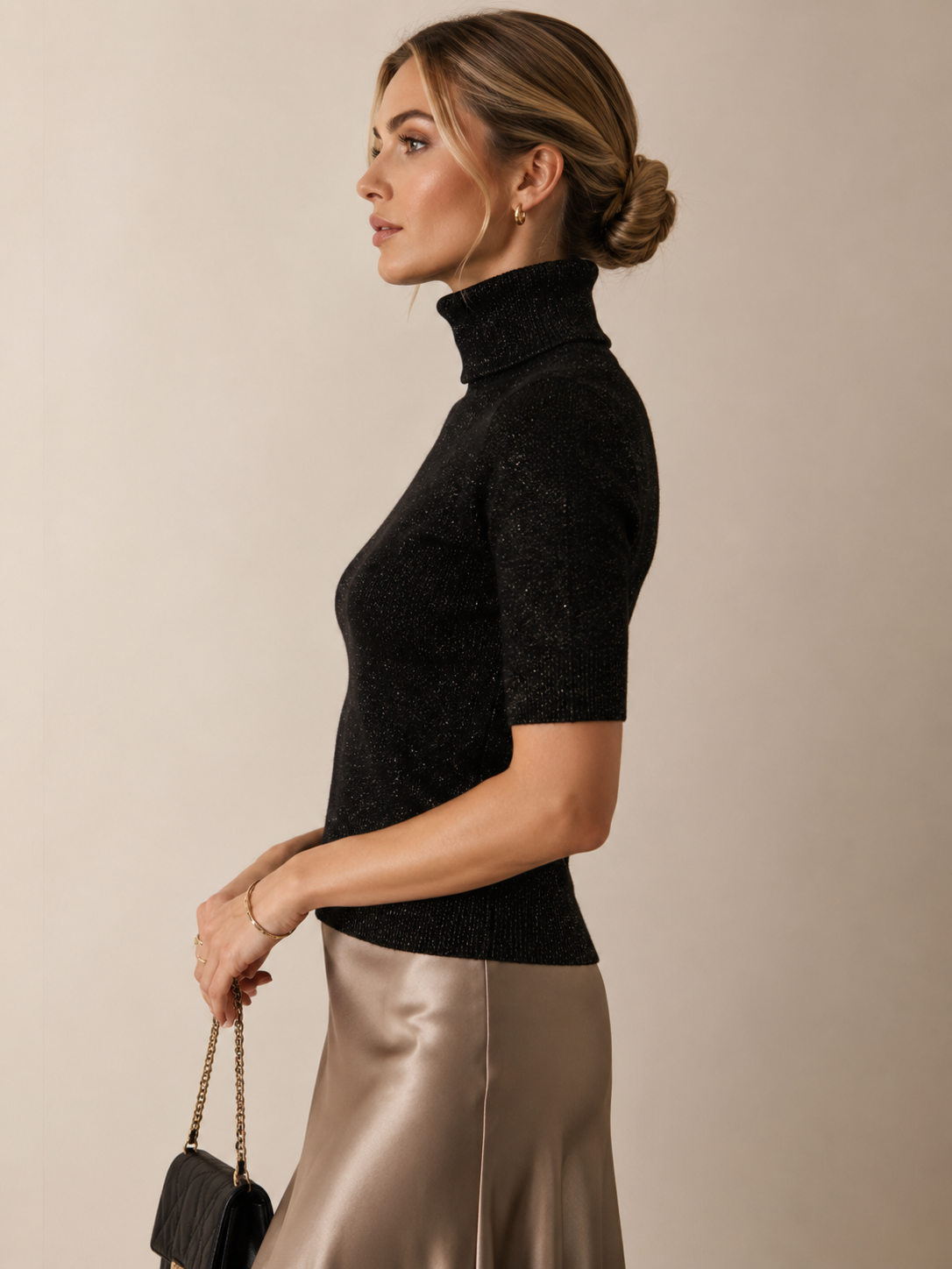 Kurzarm-Rollkragenpullover „Glamour“ Schwarz | Gold