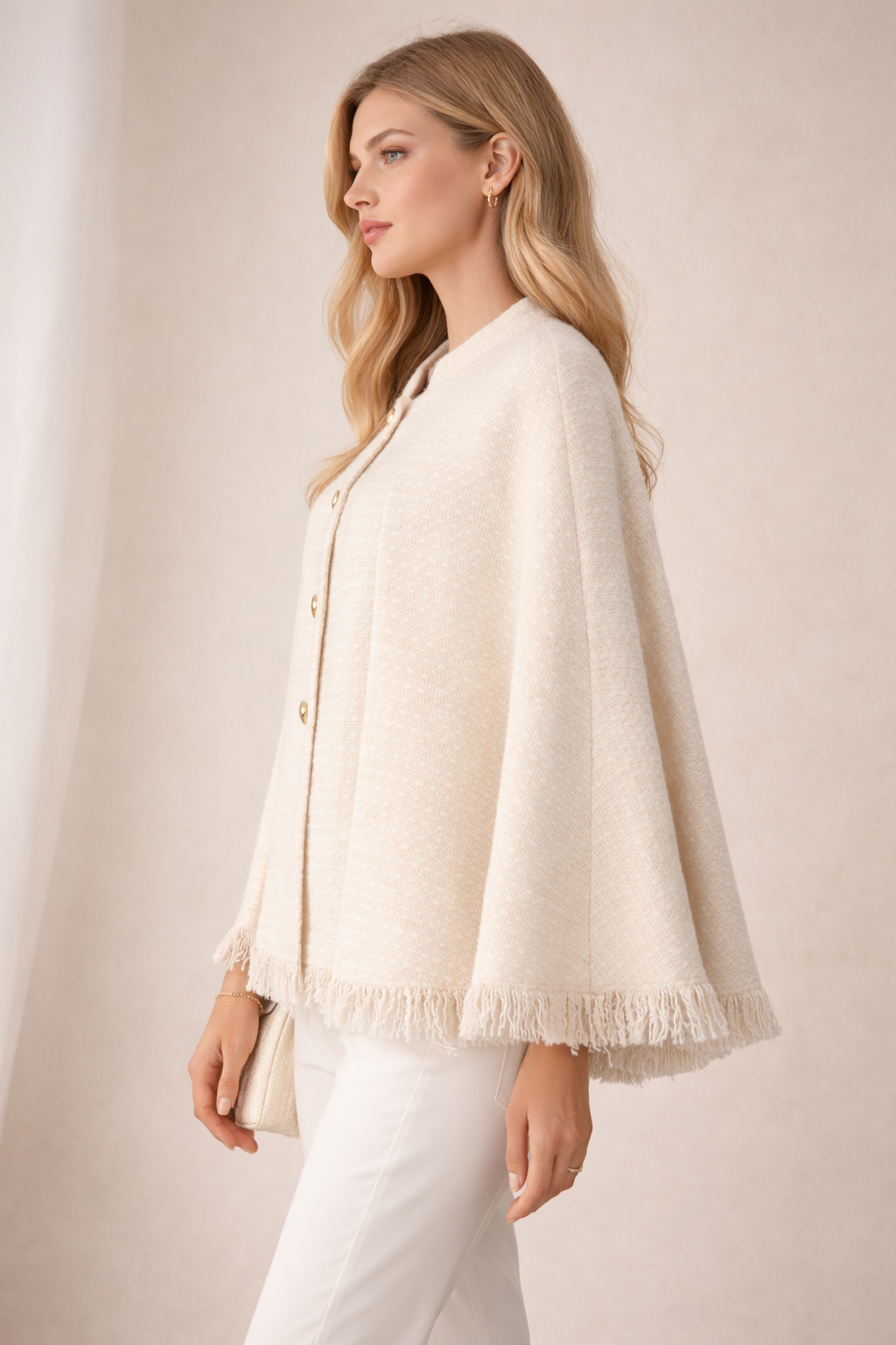 Bouclé-Cape Creme