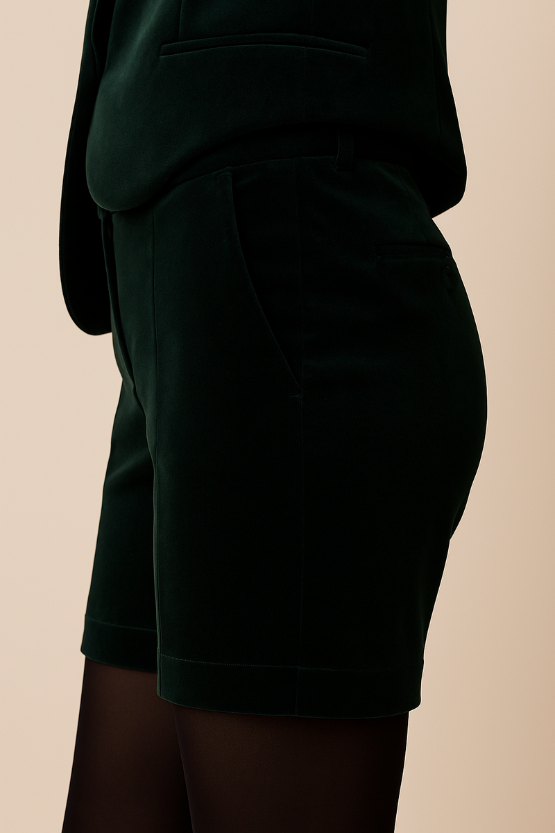 Samt Hot Pants Dunkelgrün