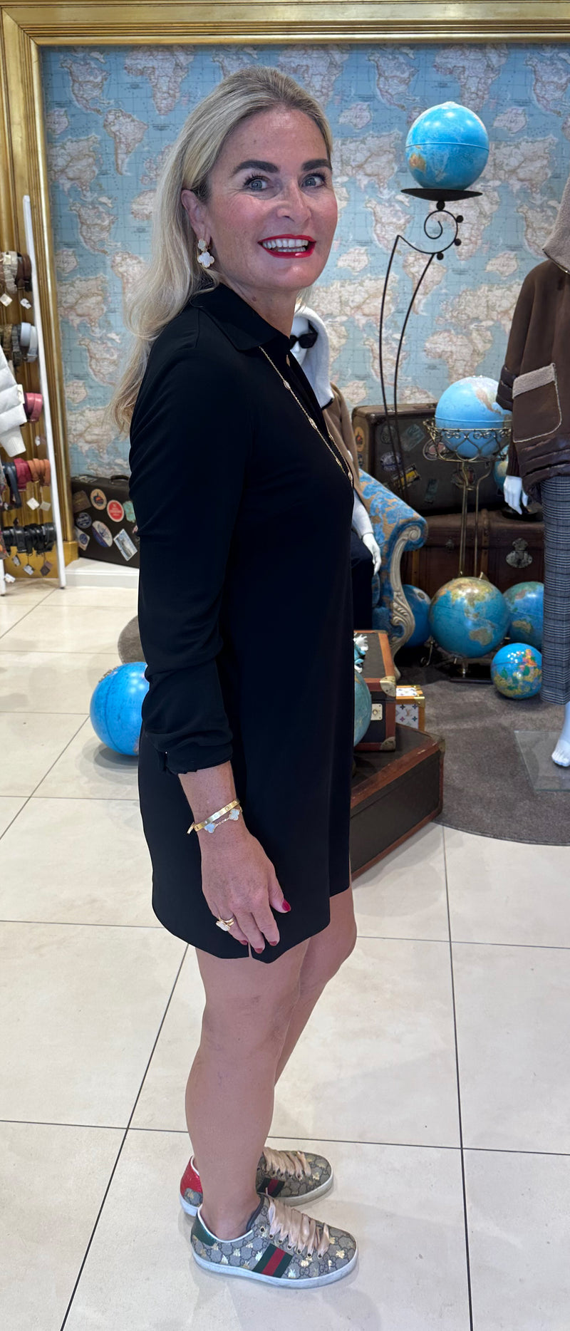 Kleid Schwarz