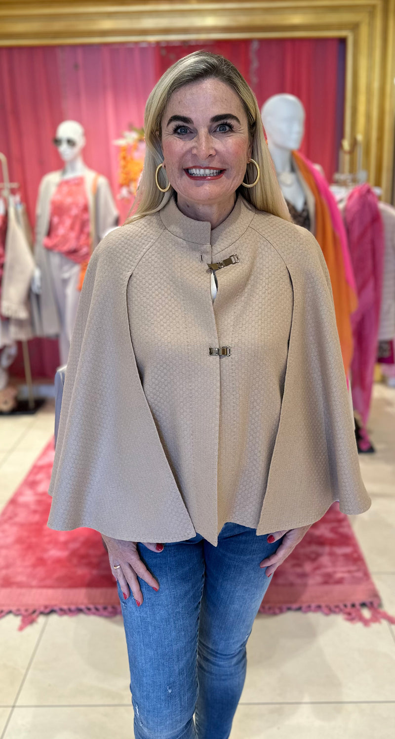 Cape / Jacke Beige