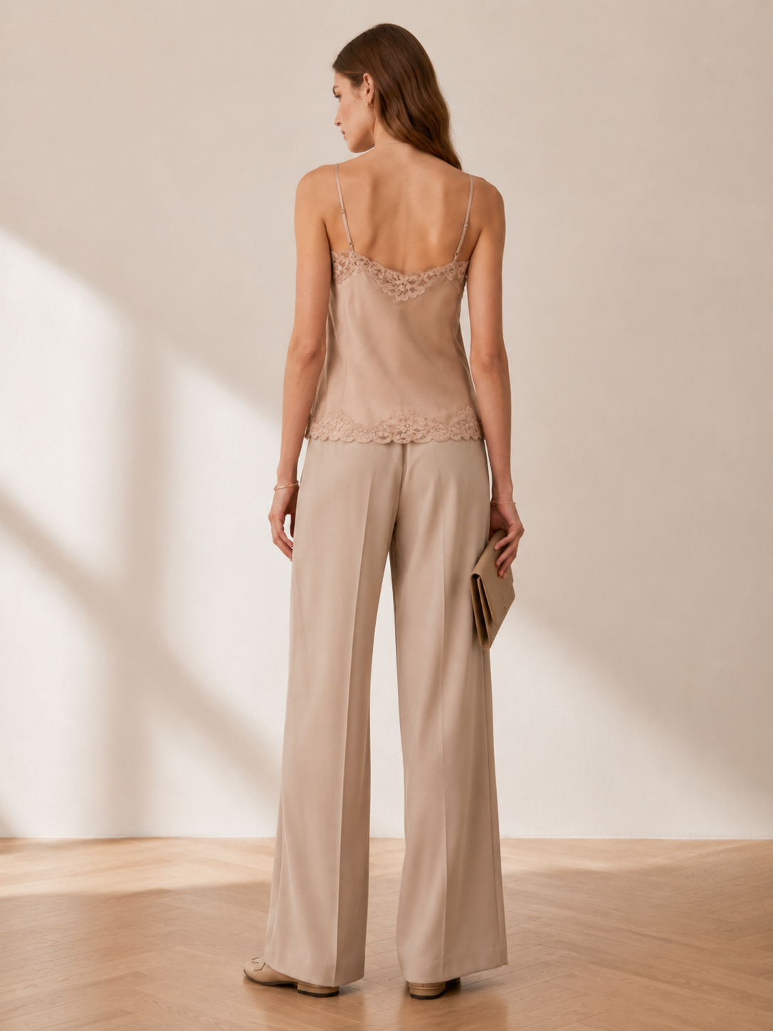 Seidene Spitzen-Camisole „Boudoir-Stil“ Hellbeige / Nude