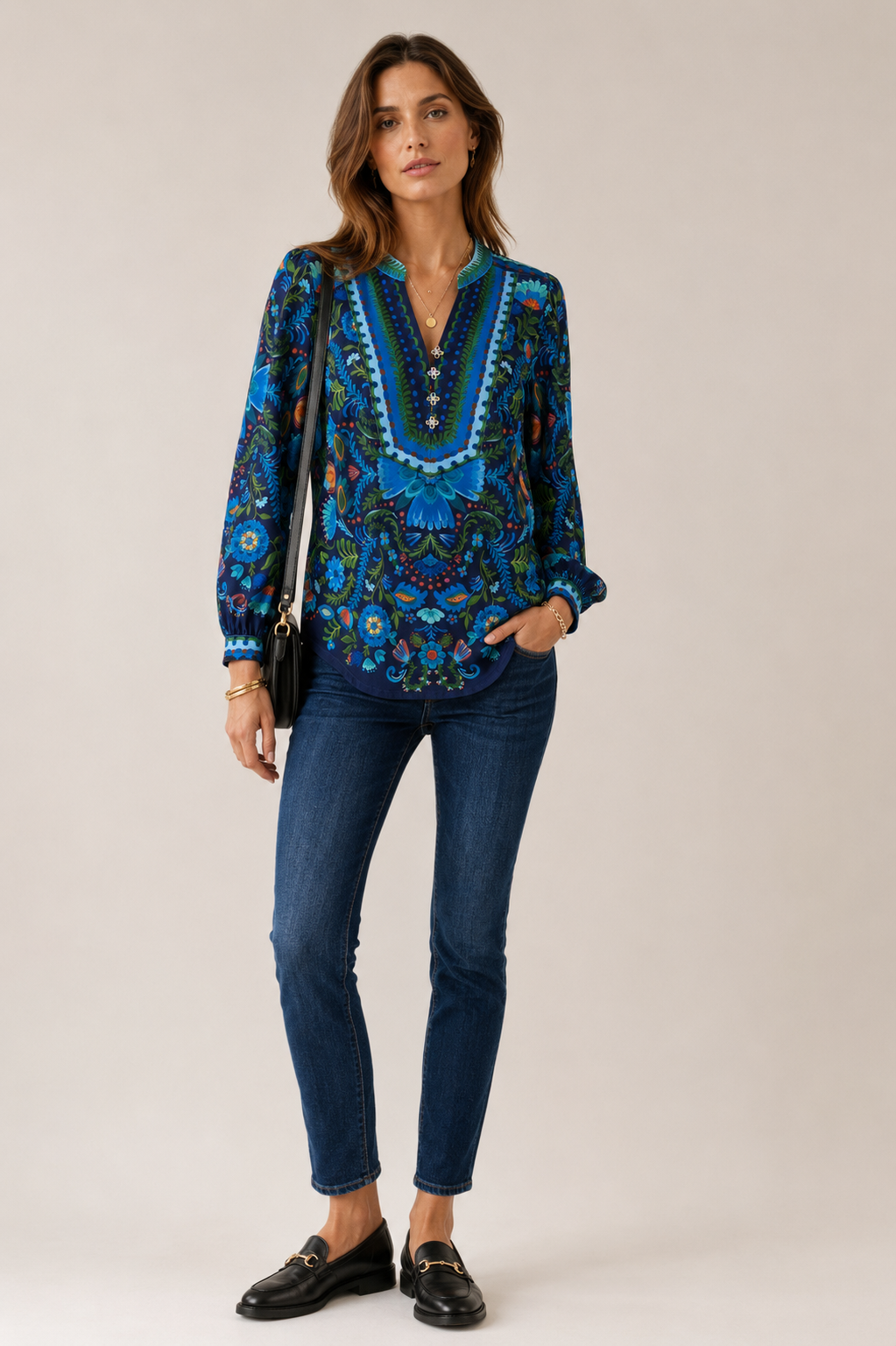 Bohemian-Chic-Bluse „Florale Eleganz“ Blau | Multicolor