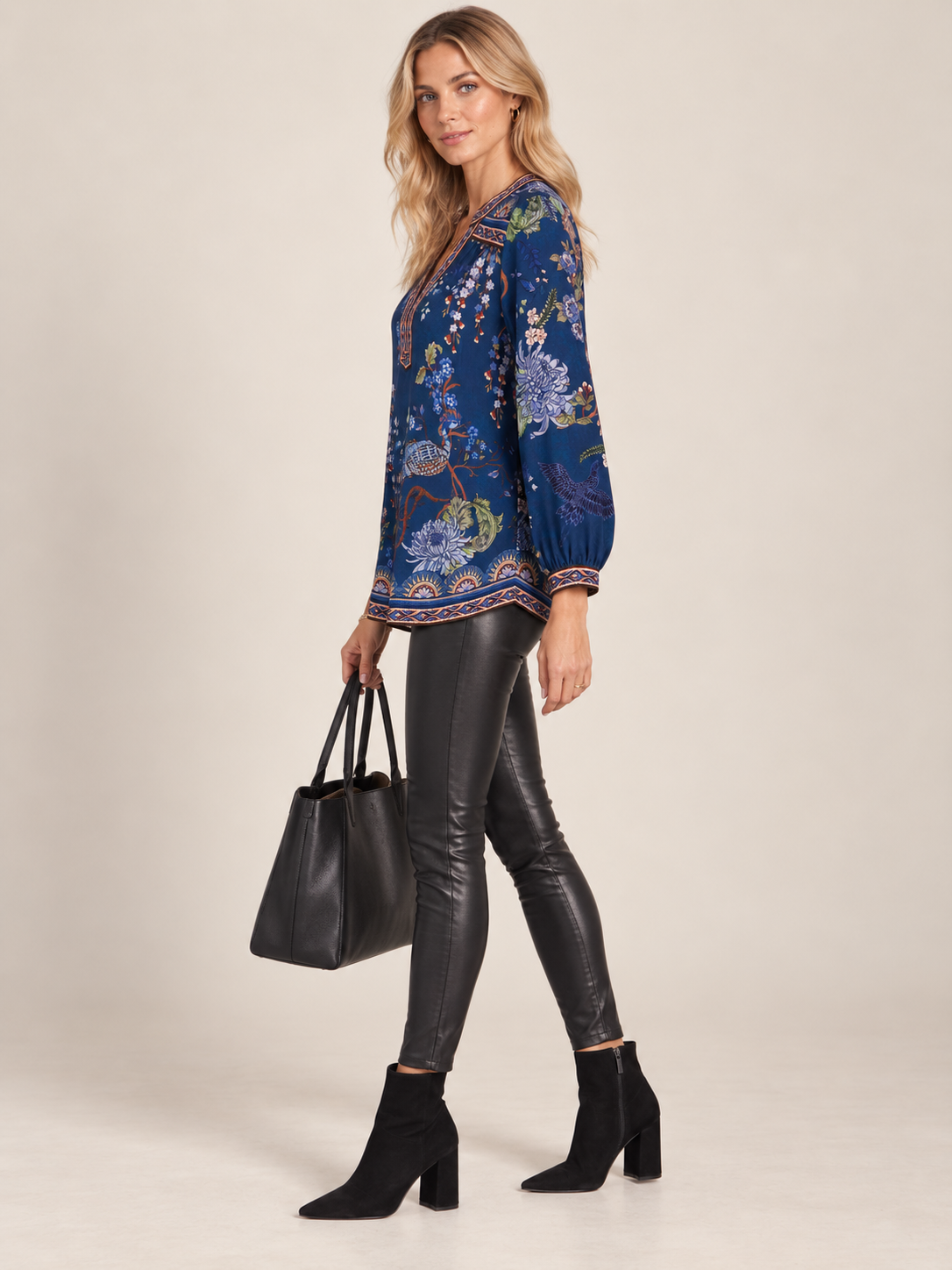 Bohemian-Chic-Bluse „Exotische Eleganz“ Blau | Multicolor