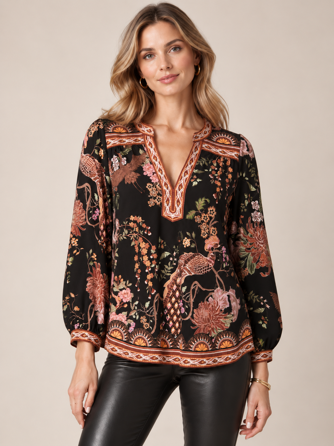 Bohemian-Chic-Bluse „Florale Eleganz“ Schwarz | Multicolor
