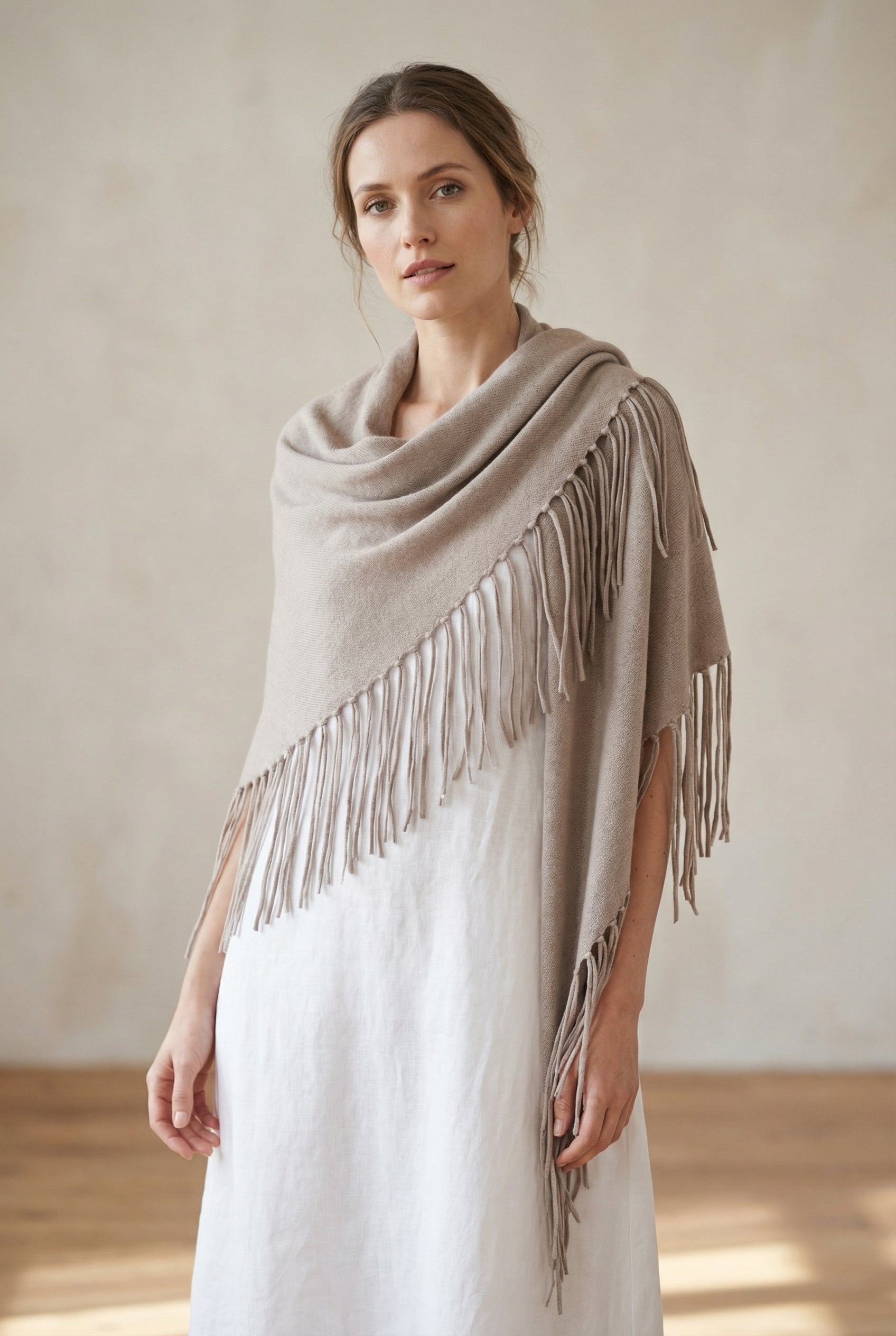 Dreieckstuch „Fransen“ Taupe