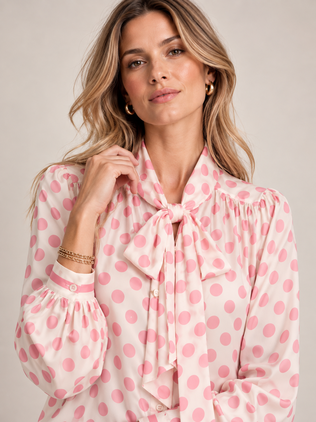 Seiden-Schluppenbluse „Retro-Chic“ Polka-Dot-Print