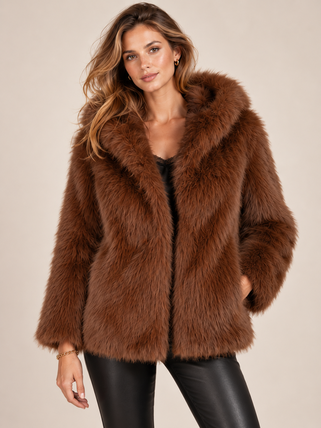 Kimmich Trikot / Mondäne Eleganz Fake-Fur-Jacke Nougat / Zoomansicht