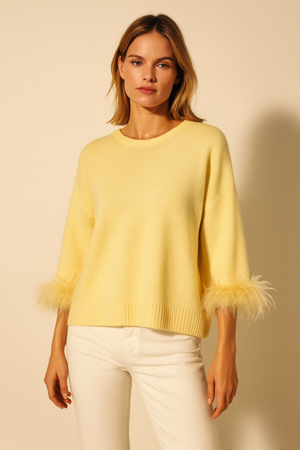 Sofie | Glänzende Pullover-Weste mit Strassknöpfen