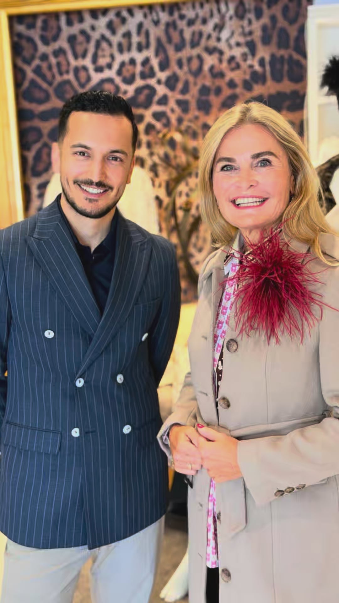 HERZENS Zeitloser Wollmantel Sophia Helles Taupe - Fashion in Motion