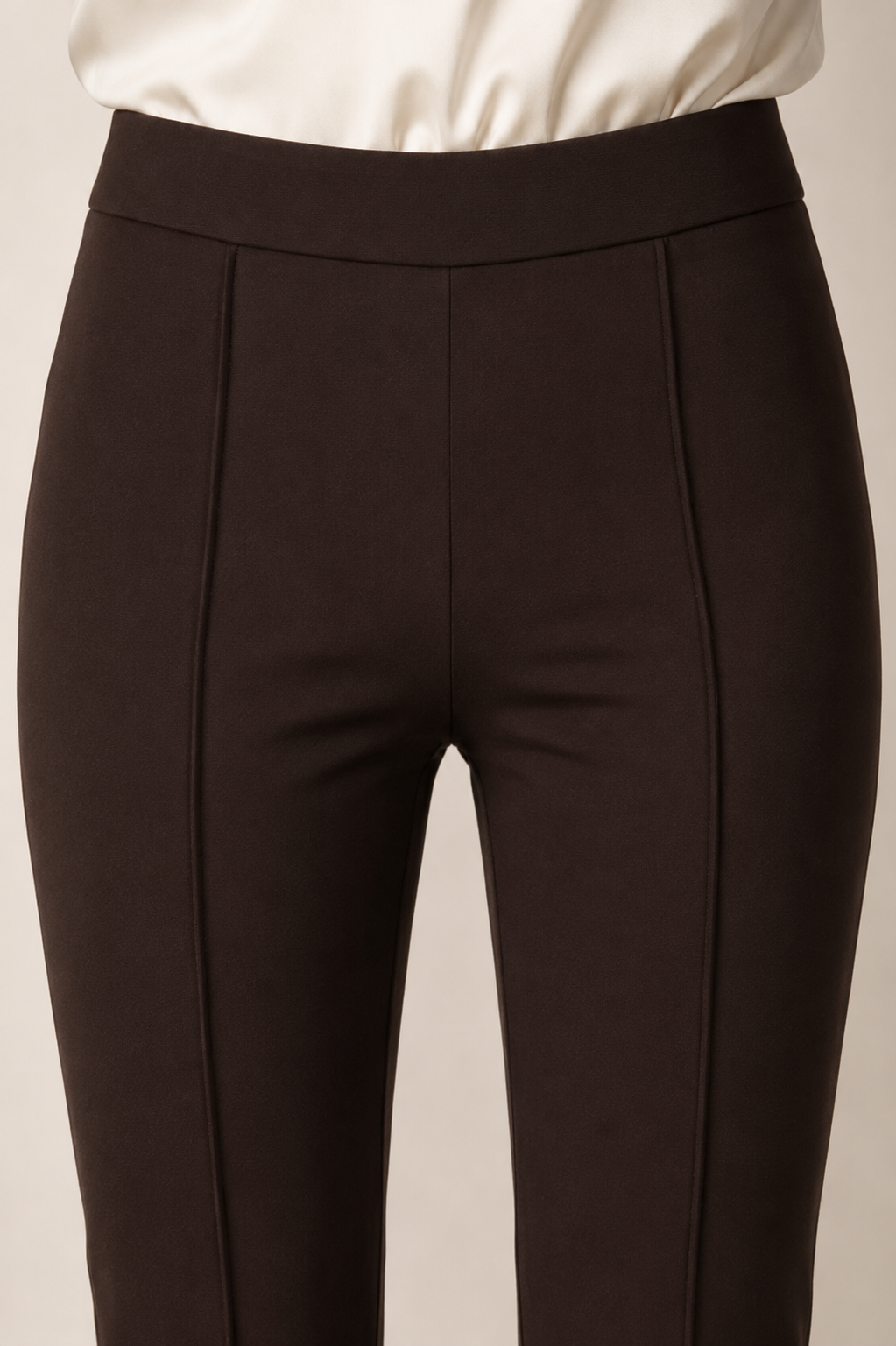 Elegante Kick-Flare Hose „Amaia“ Tabakbraun