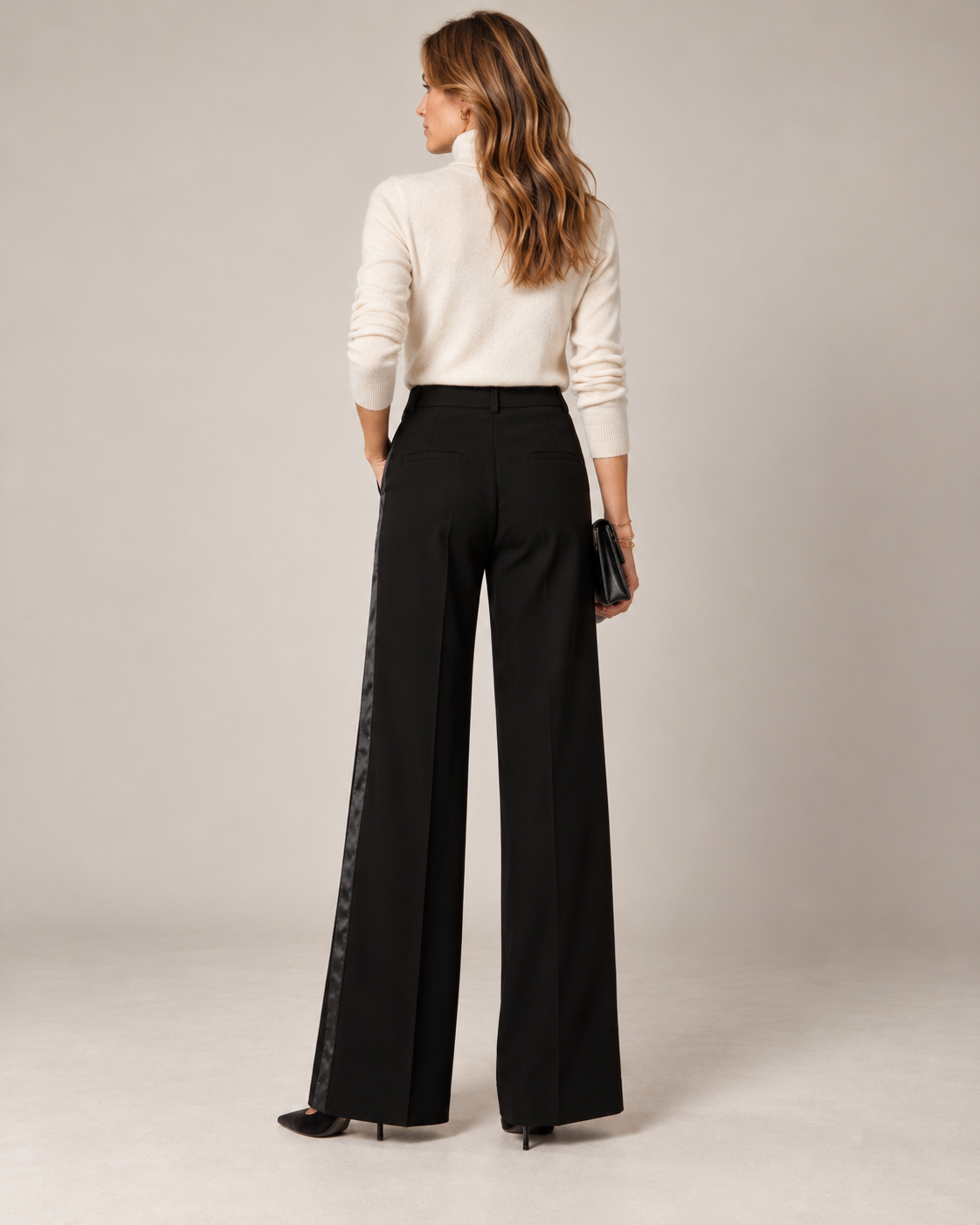 SEDUCTIVE / GLAMOUR: DIE WEITE HOSE „SHILOH STRIPE“ SCHWARZ / Rückansicht
